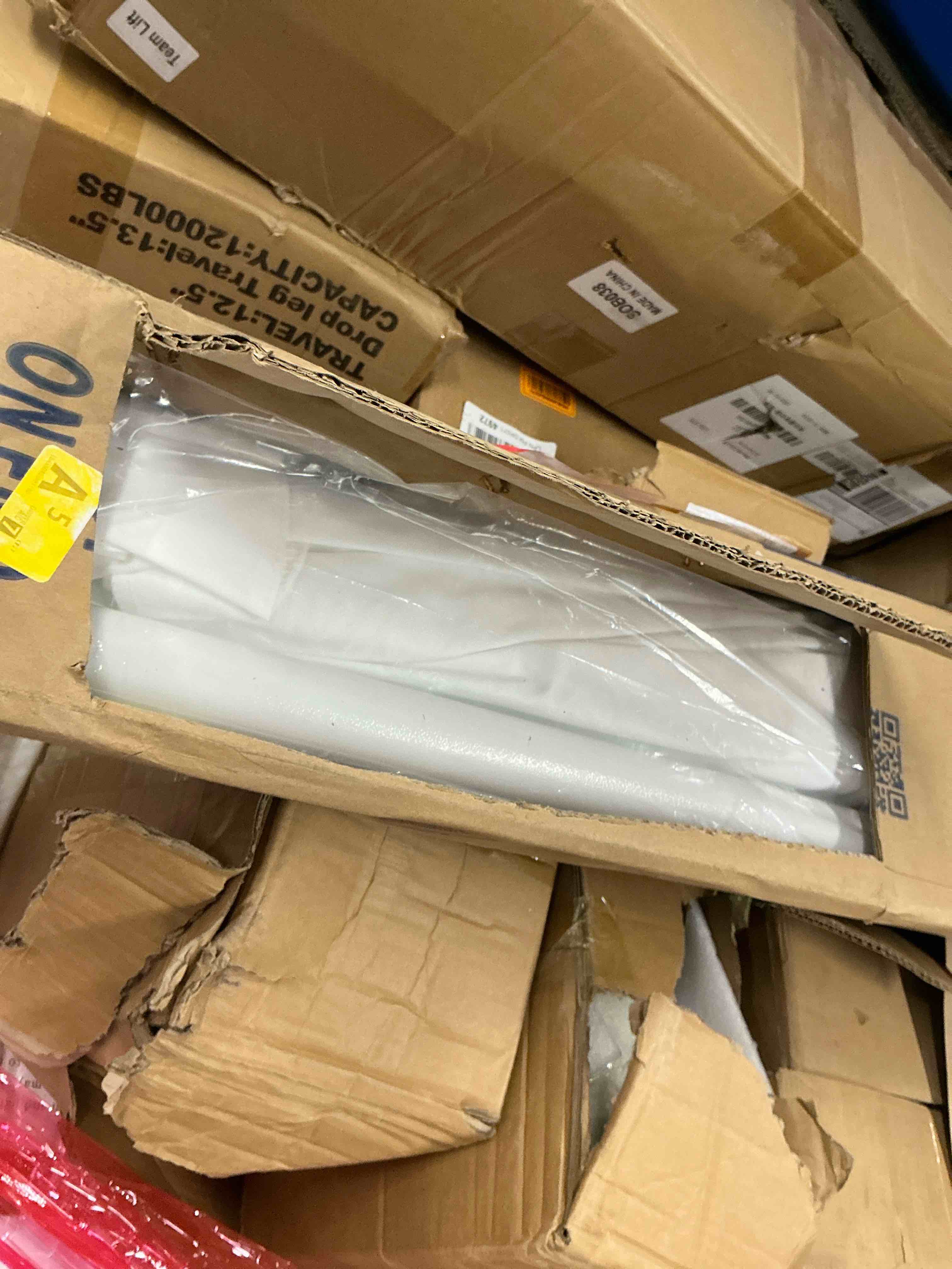 https://s3.amazonaws.com/lotting-images-prod/bidfta/GRA4115658_1778003546890.jpeg