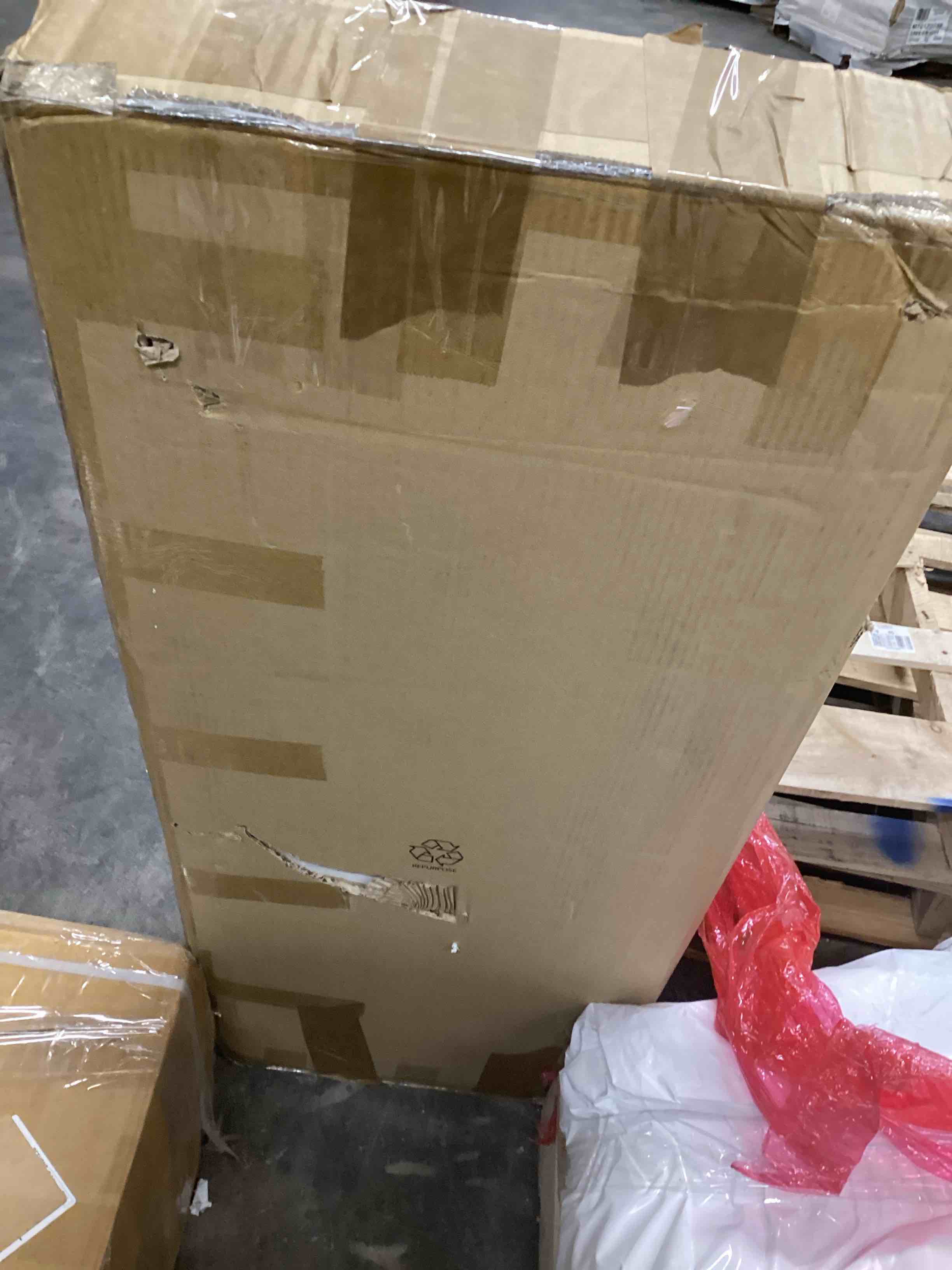 https://s3.amazonaws.com/lotting-images-prod/bidfta/GRA4115690_1778016923518.jpeg