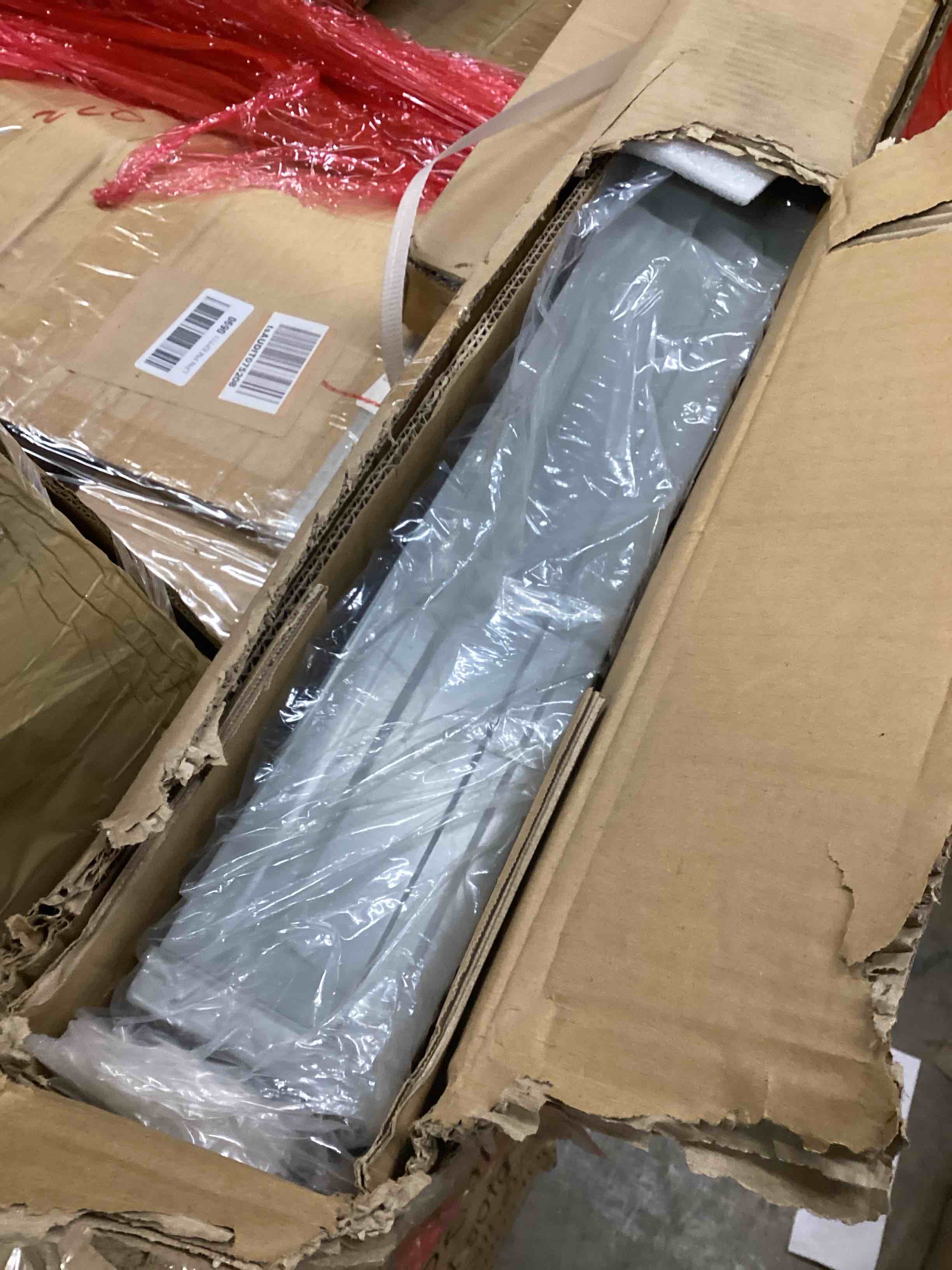 https://s3.amazonaws.com/lotting-images-prod/bidfta/GRA4115702_1778077577983.jpeg