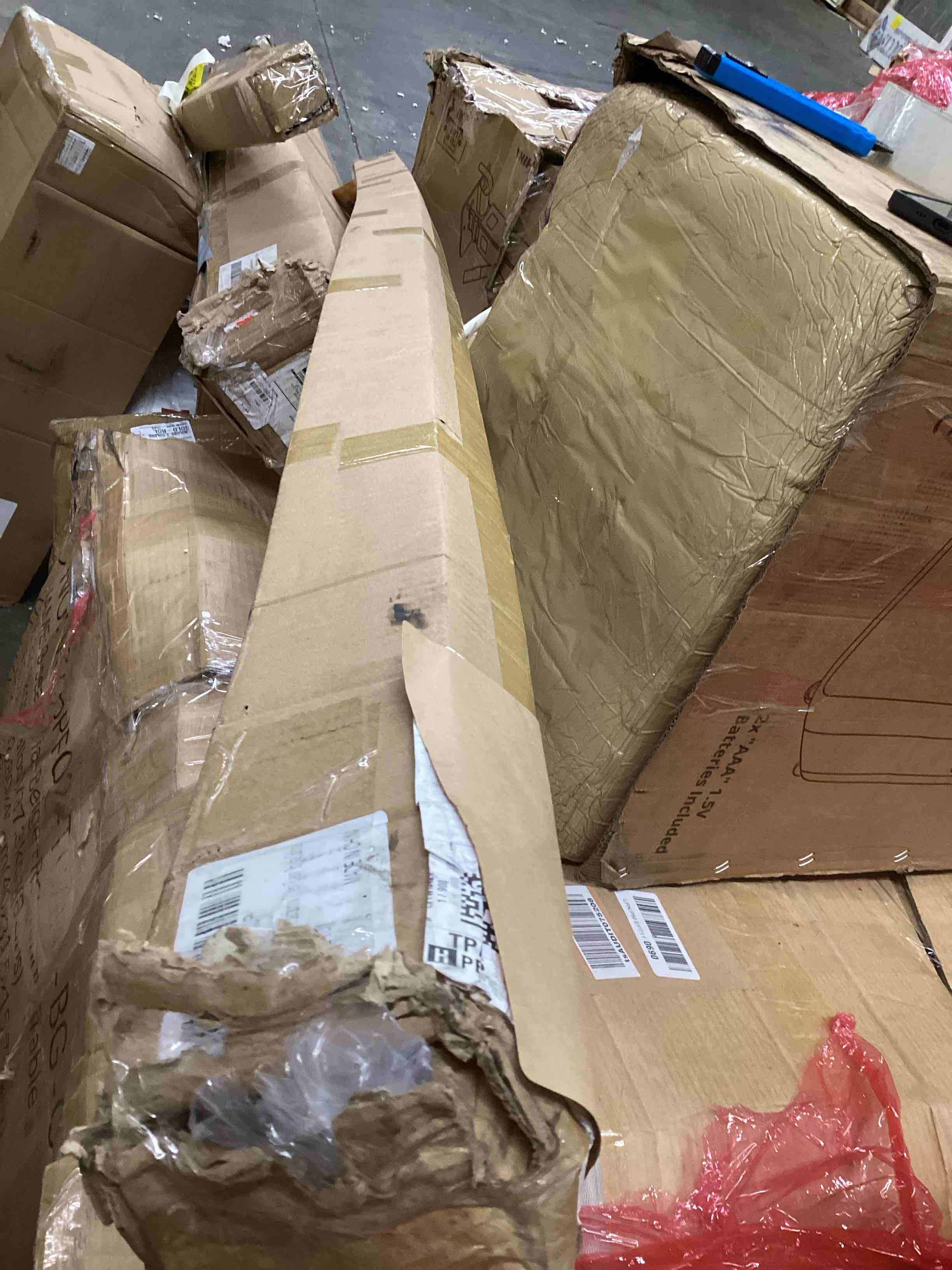 https://s3.amazonaws.com/lotting-images-prod/bidfta/GRA4115704_1778077944316.jpeg