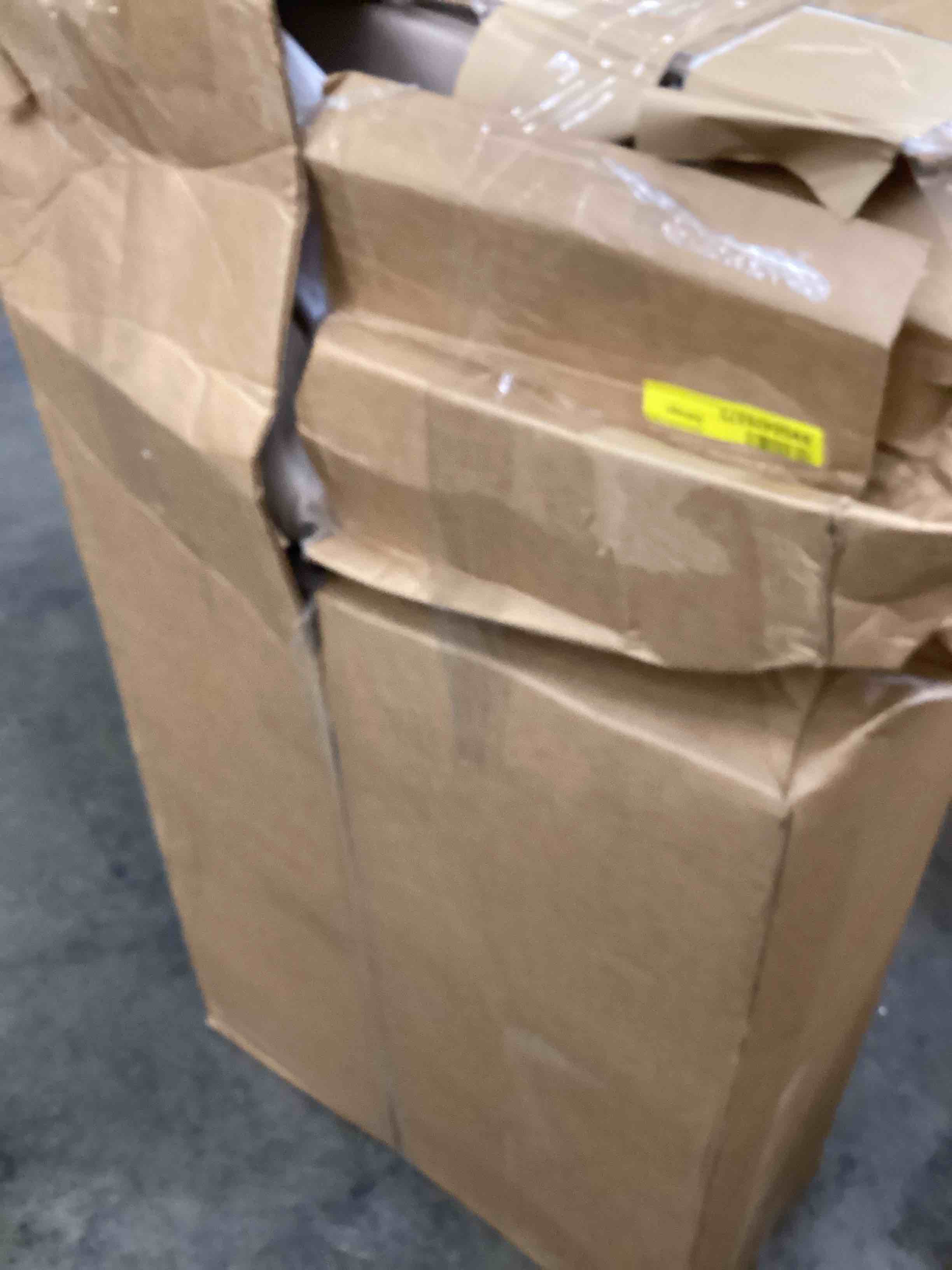 https://s3.amazonaws.com/lotting-images-prod/bidfta/GRA4115802_1778190778090.jpeg