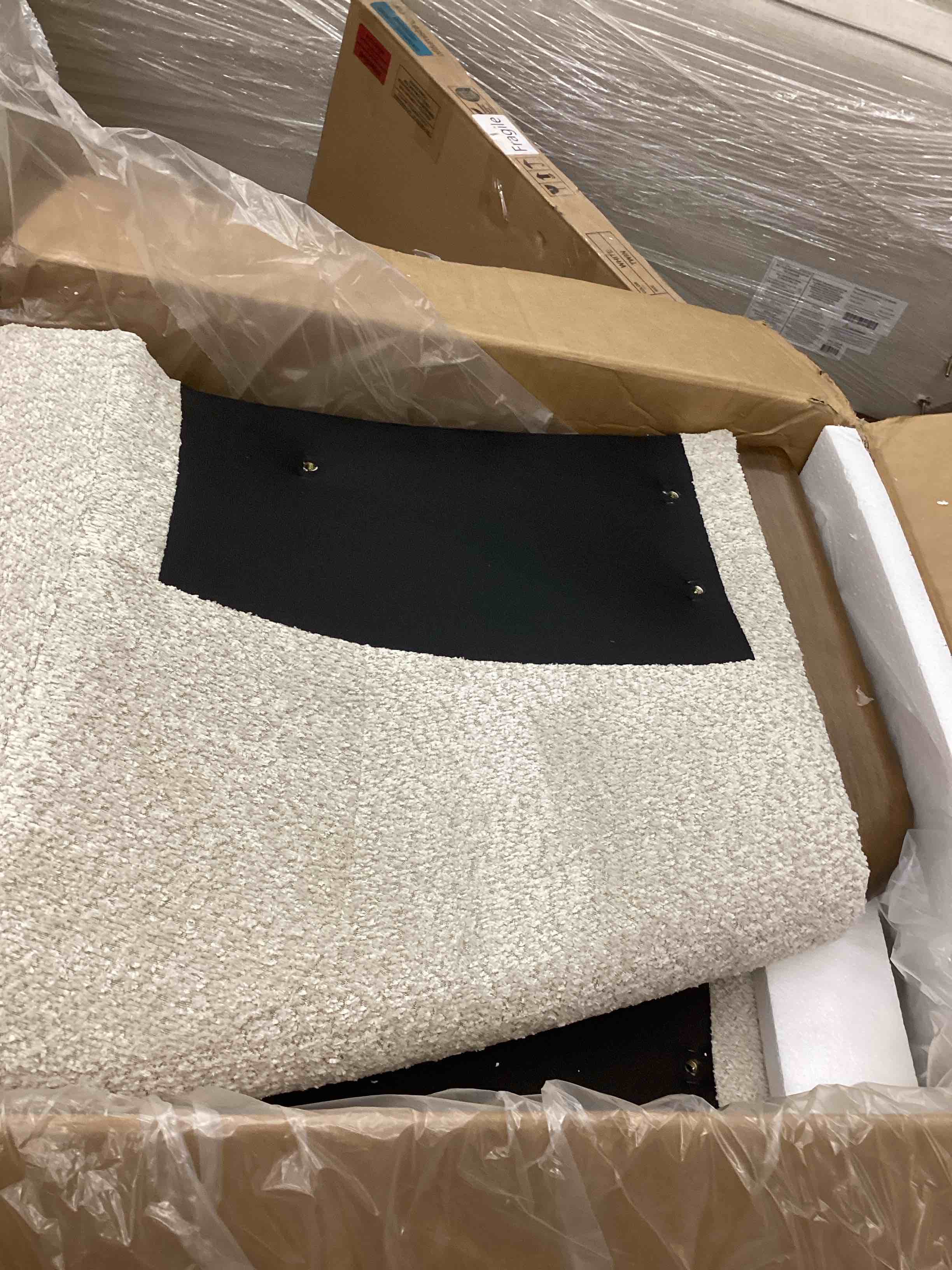 https://s3.amazonaws.com/lotting-images-prod/bidfta/GRA4115804_1778190084077.jpeg