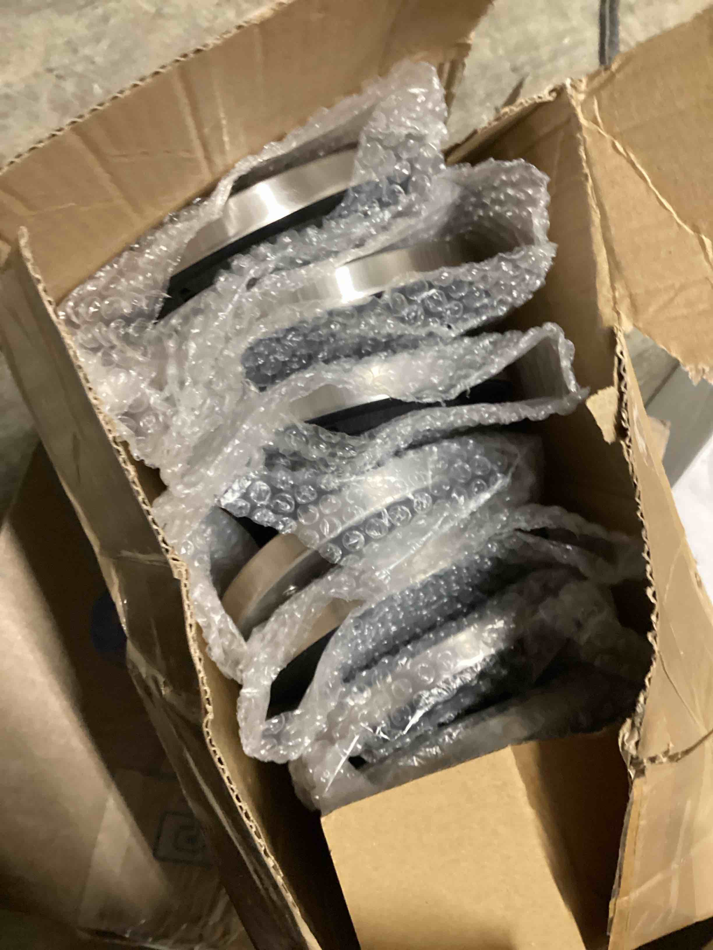 https://s3.amazonaws.com/lotting-images-prod/bidfta/GRA4115855_1778248027768.jpeg