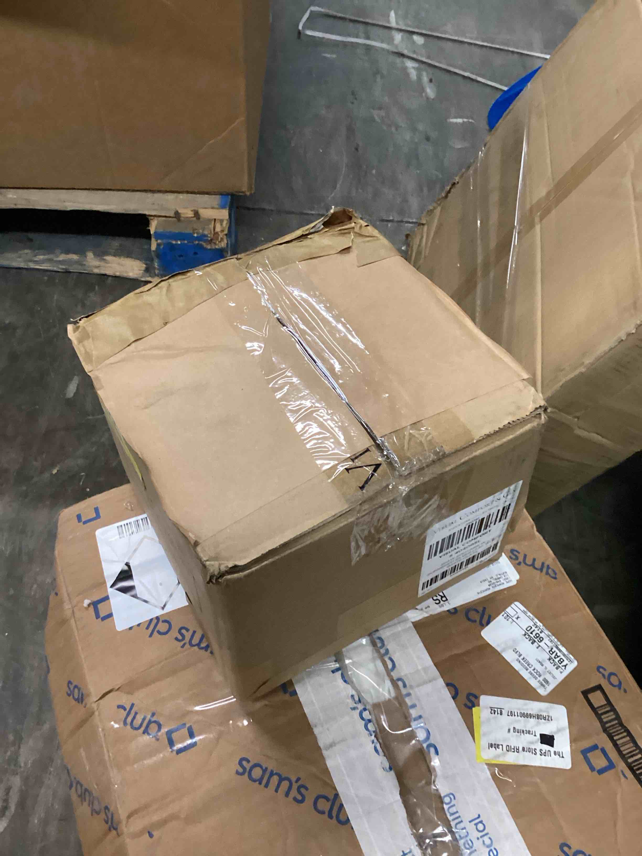 https://s3.amazonaws.com/lotting-images-prod/bidfta/GRA4115877_1778254974573.jpeg