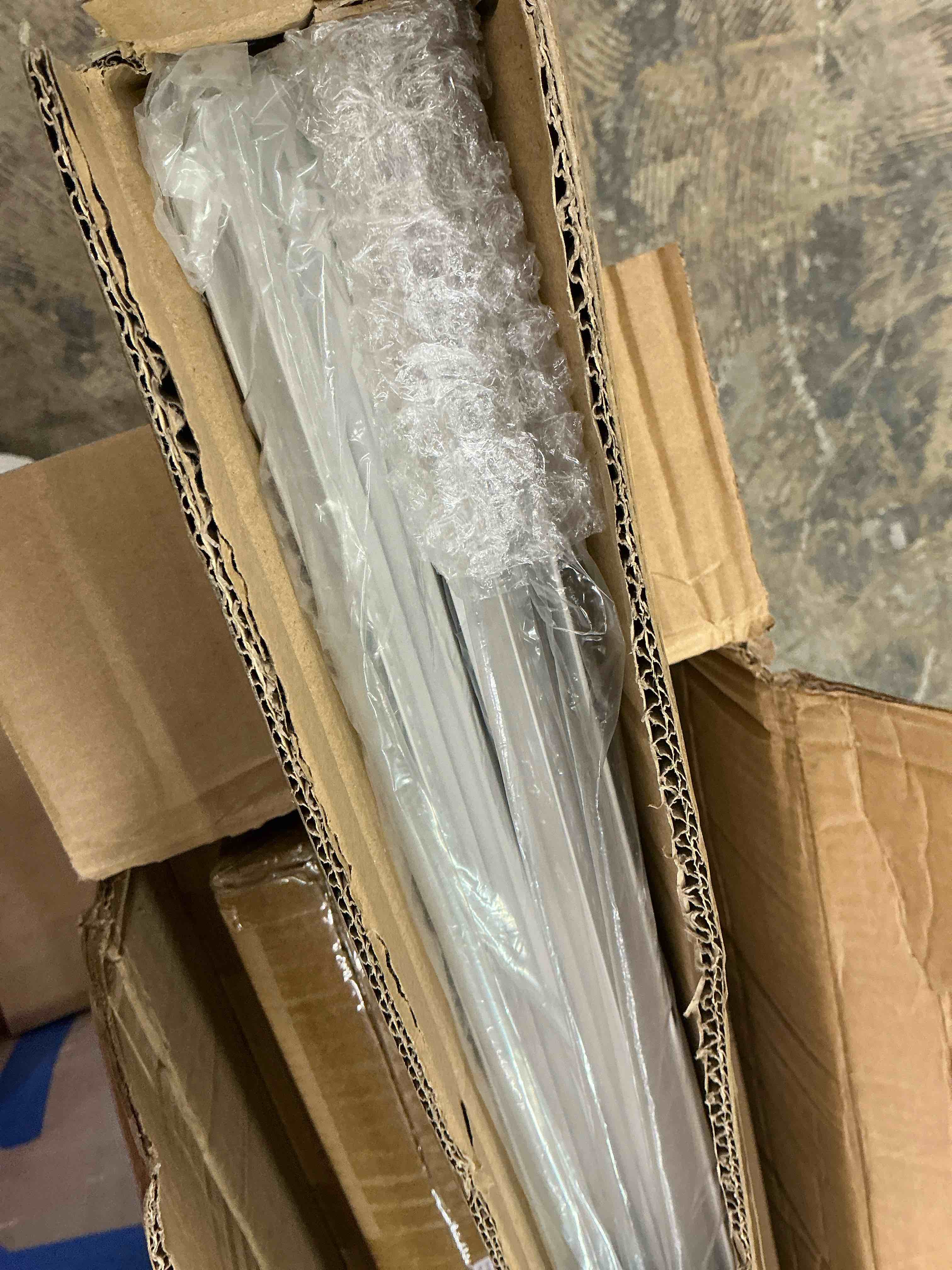 https://s3.amazonaws.com/lotting-images-prod/bidfta/GRA4115925_1778510101544.jpeg