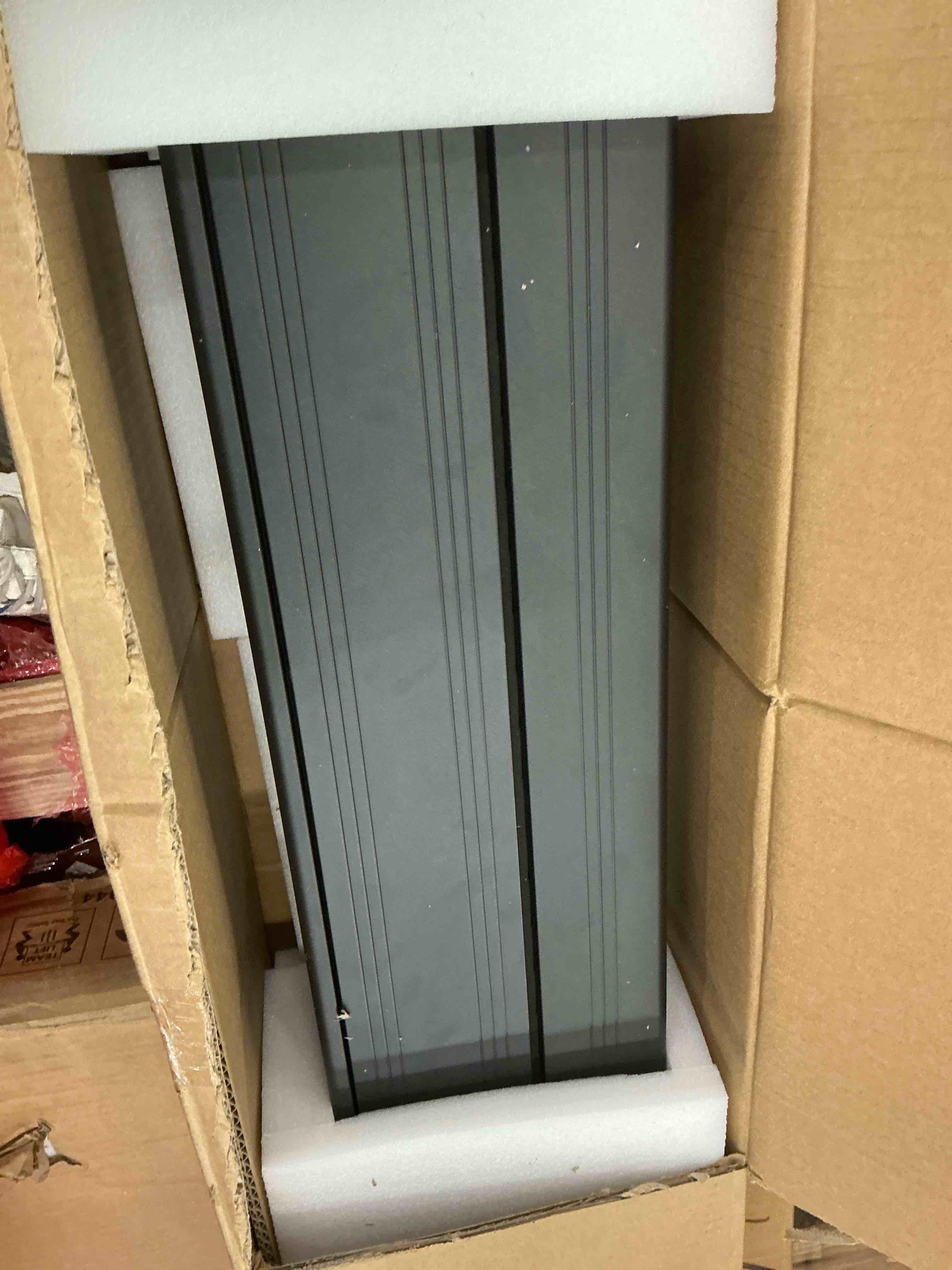 https://s3.amazonaws.com/lotting-images-prod/bidfta/GRA4115934_1778512102981.jpeg