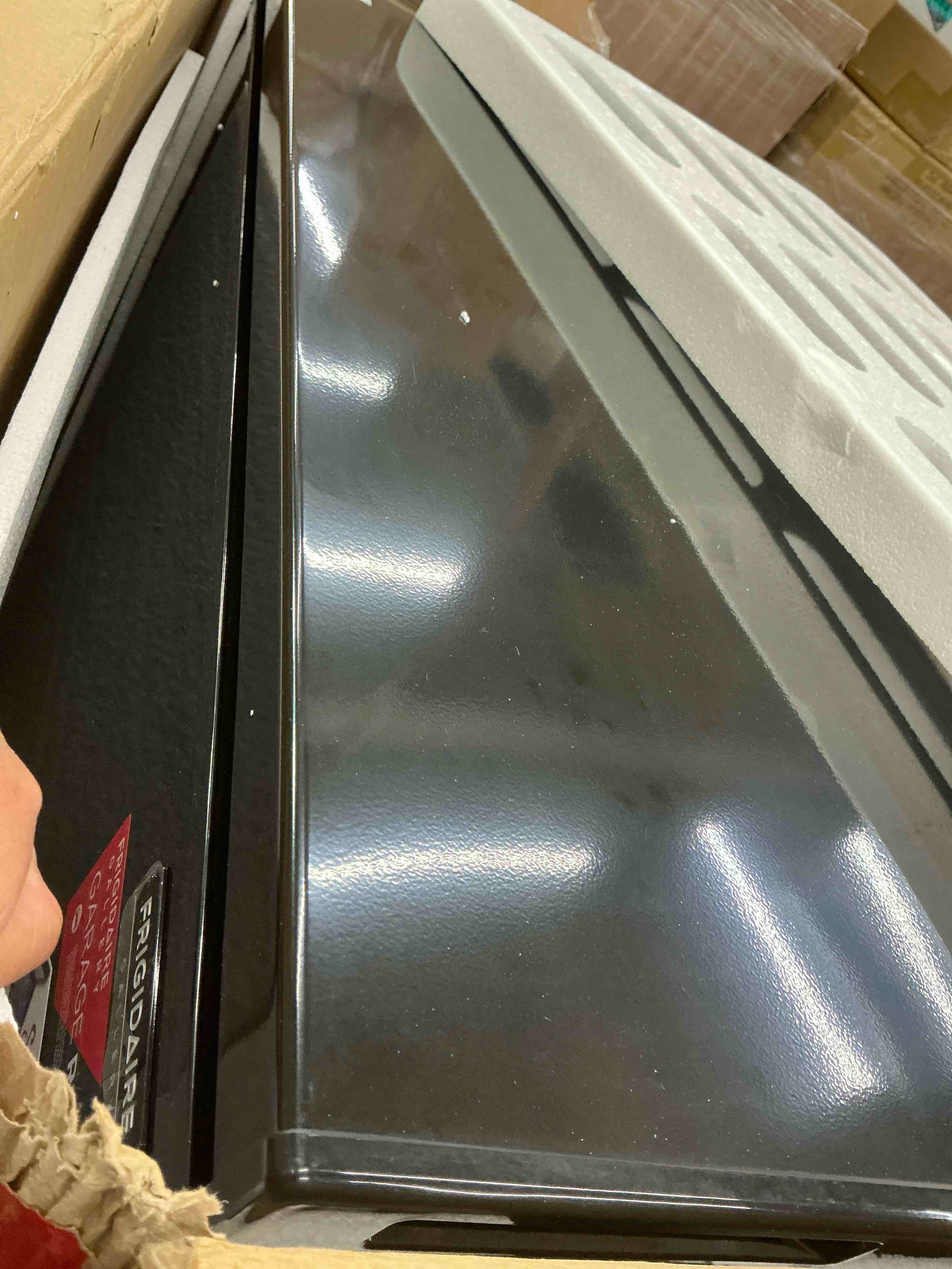 https://s3.amazonaws.com/lotting-images-prod/bidfta/GRA4115935_1778512332777.jpeg