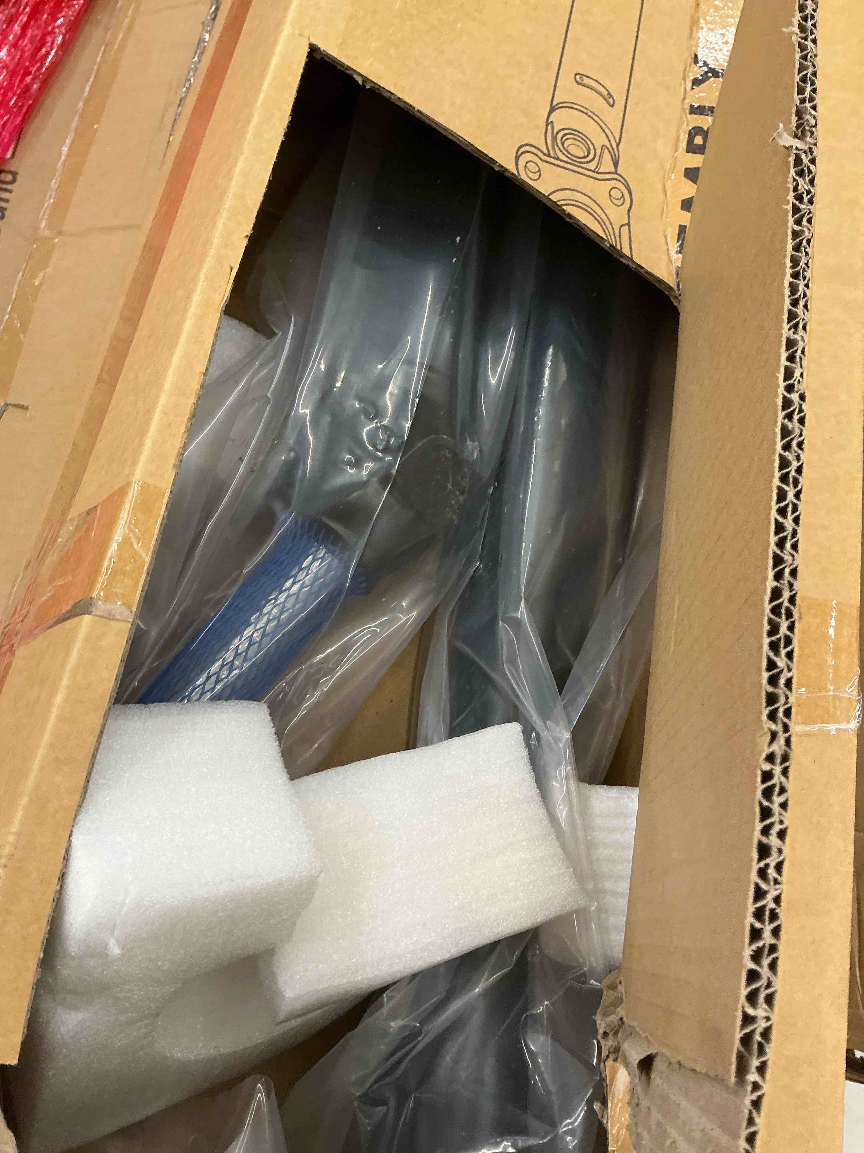 https://s3.amazonaws.com/lotting-images-prod/bidfta/GRA4115937_1778513059061.jpeg