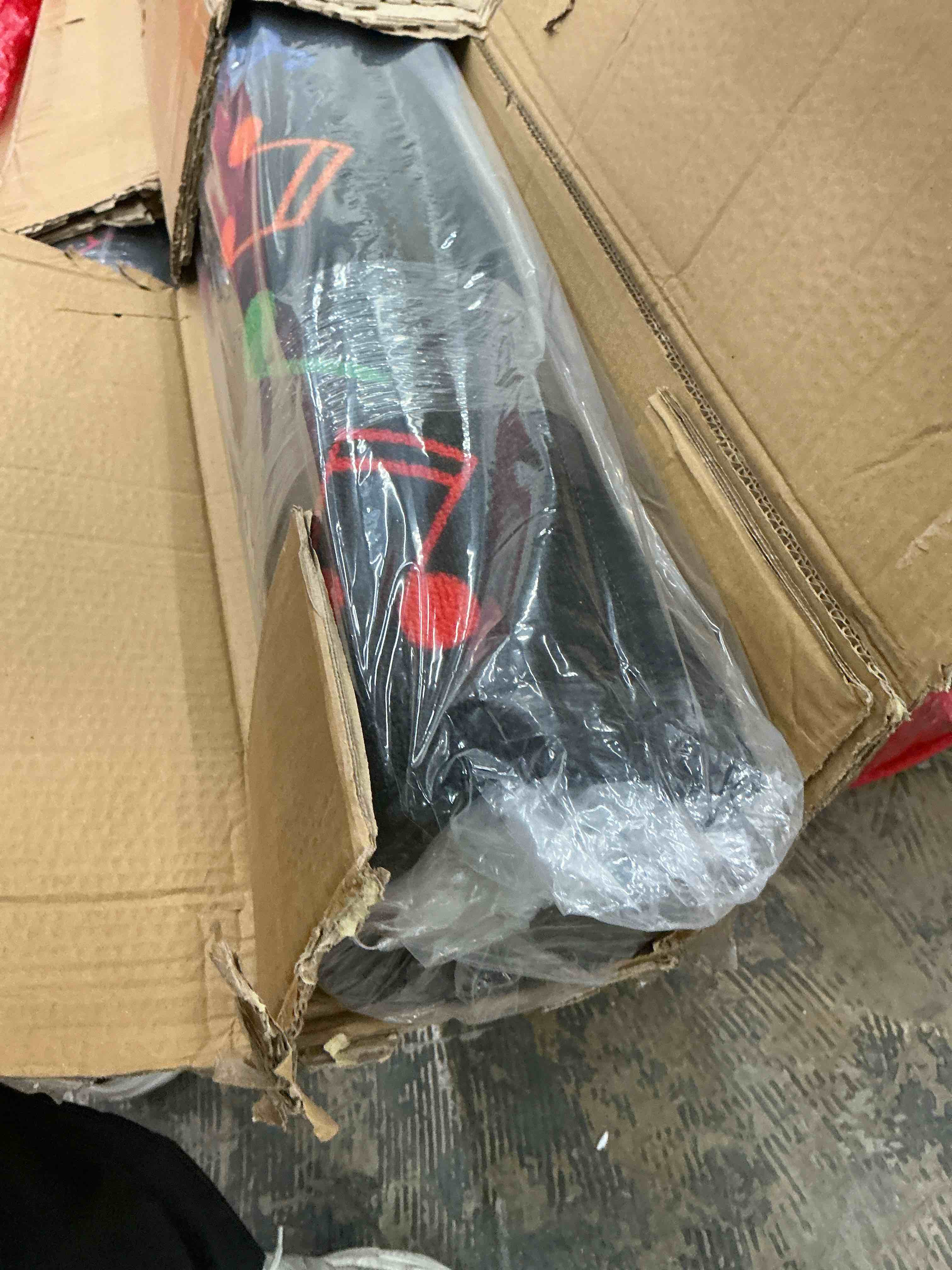 https://s3.amazonaws.com/lotting-images-prod/bidfta/GRA4115940_1778513568313.jpeg