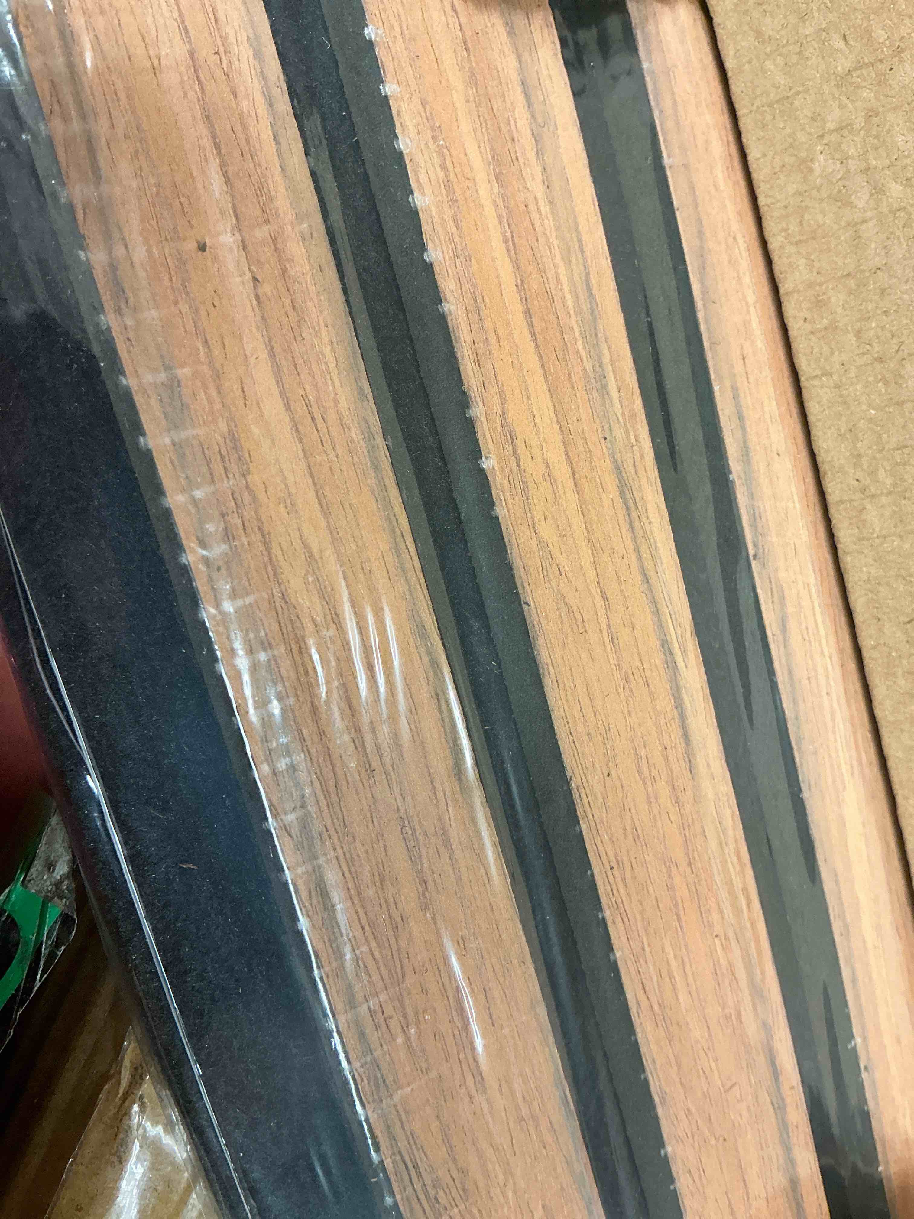 https://s3.amazonaws.com/lotting-images-prod/bidfta/GRA4115980_1778530214805.jpeg