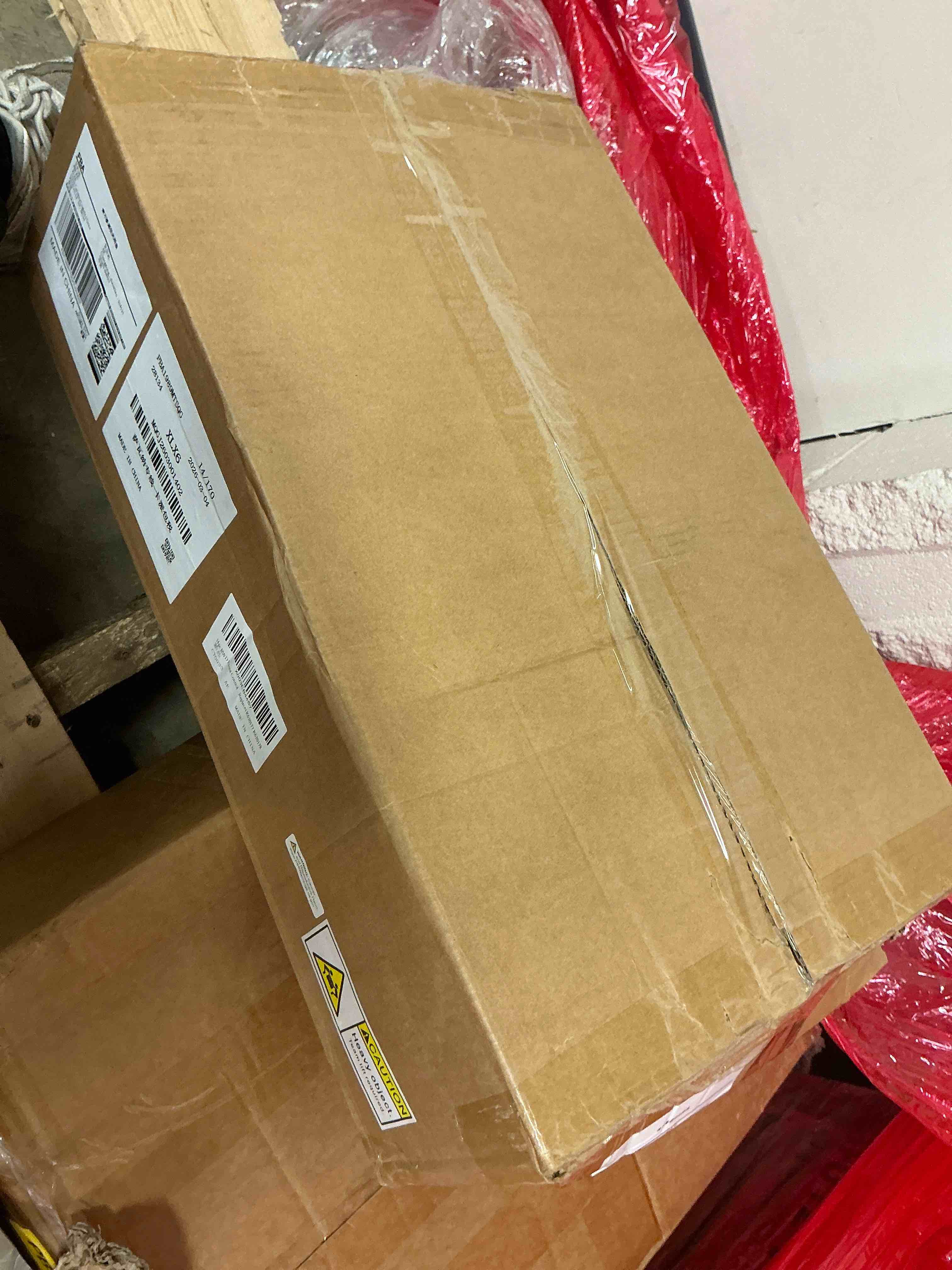 https://s3.amazonaws.com/lotting-images-prod/bidfta/GRA4115985_1778531219318.jpeg