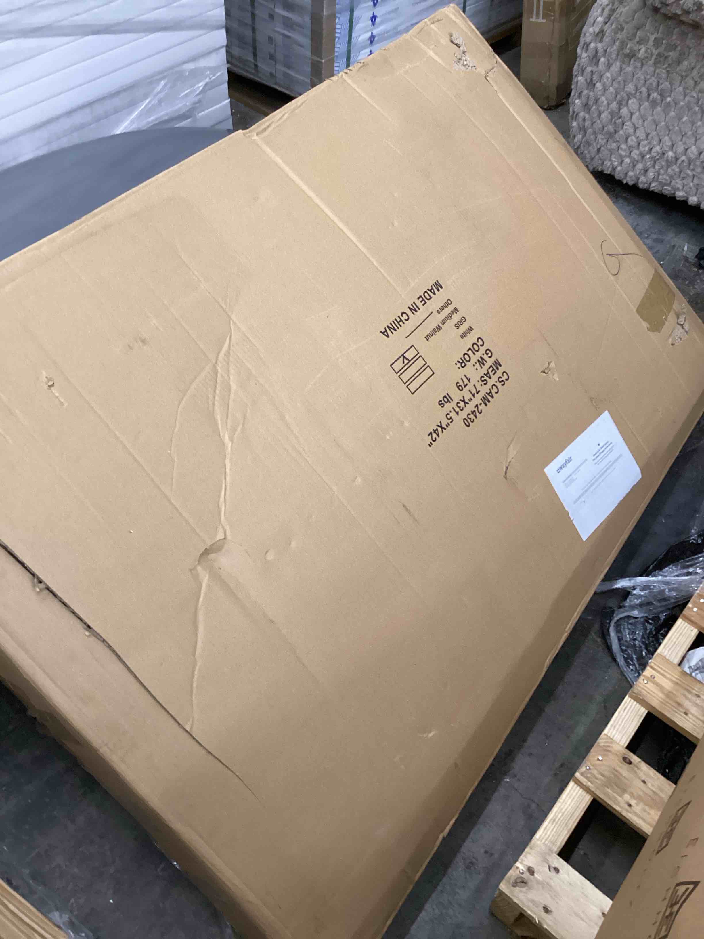 https://s3.amazonaws.com/lotting-images-prod/bidfta/GRA4116011_1778601060912.jpeg