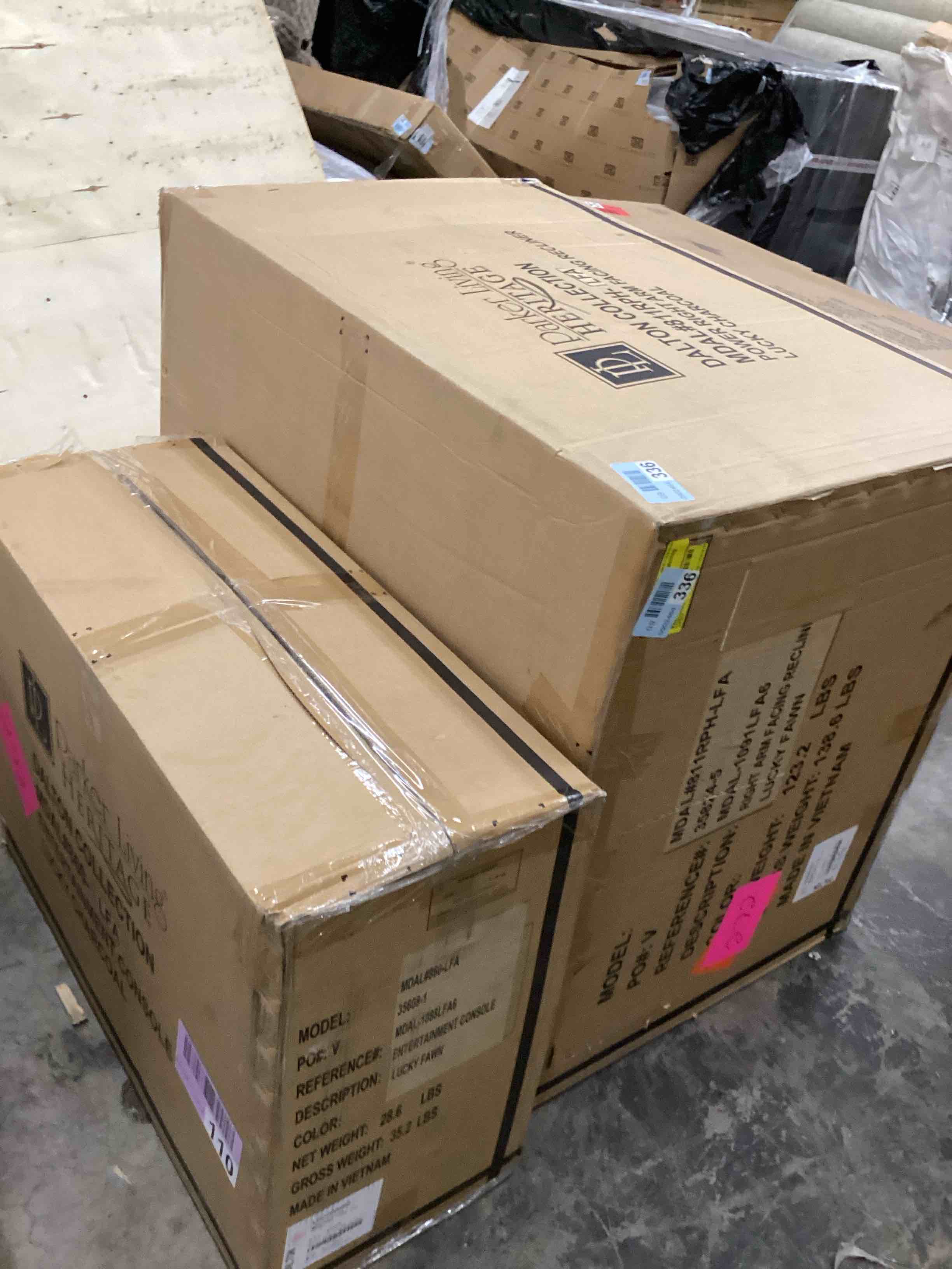 https://s3.amazonaws.com/lotting-images-prod/bidfta/GRA4116015_1778602332439.jpeg