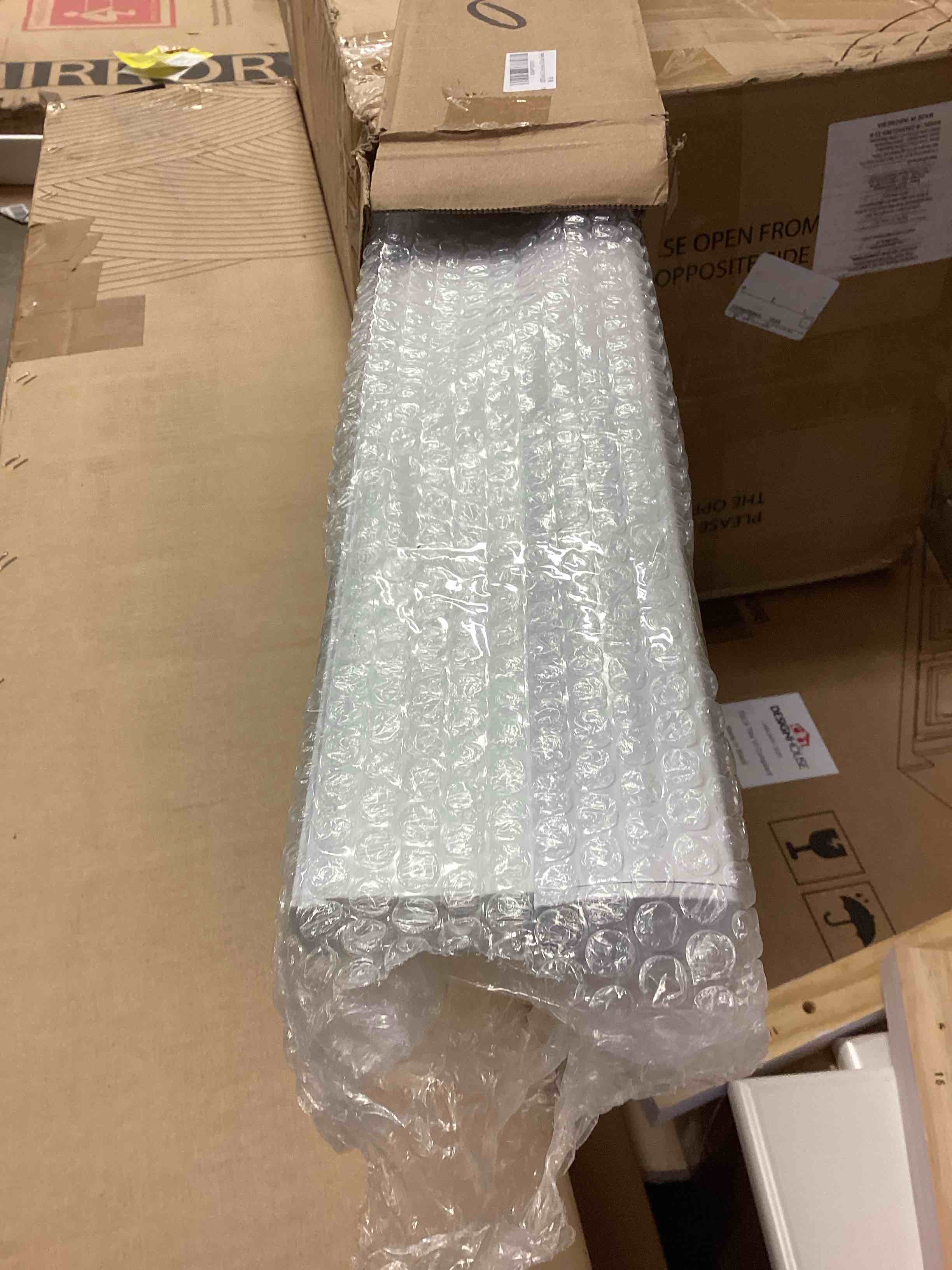 https://s3.amazonaws.com/lotting-images-prod/bidfta/GRA4116051_1778593422882.jpeg