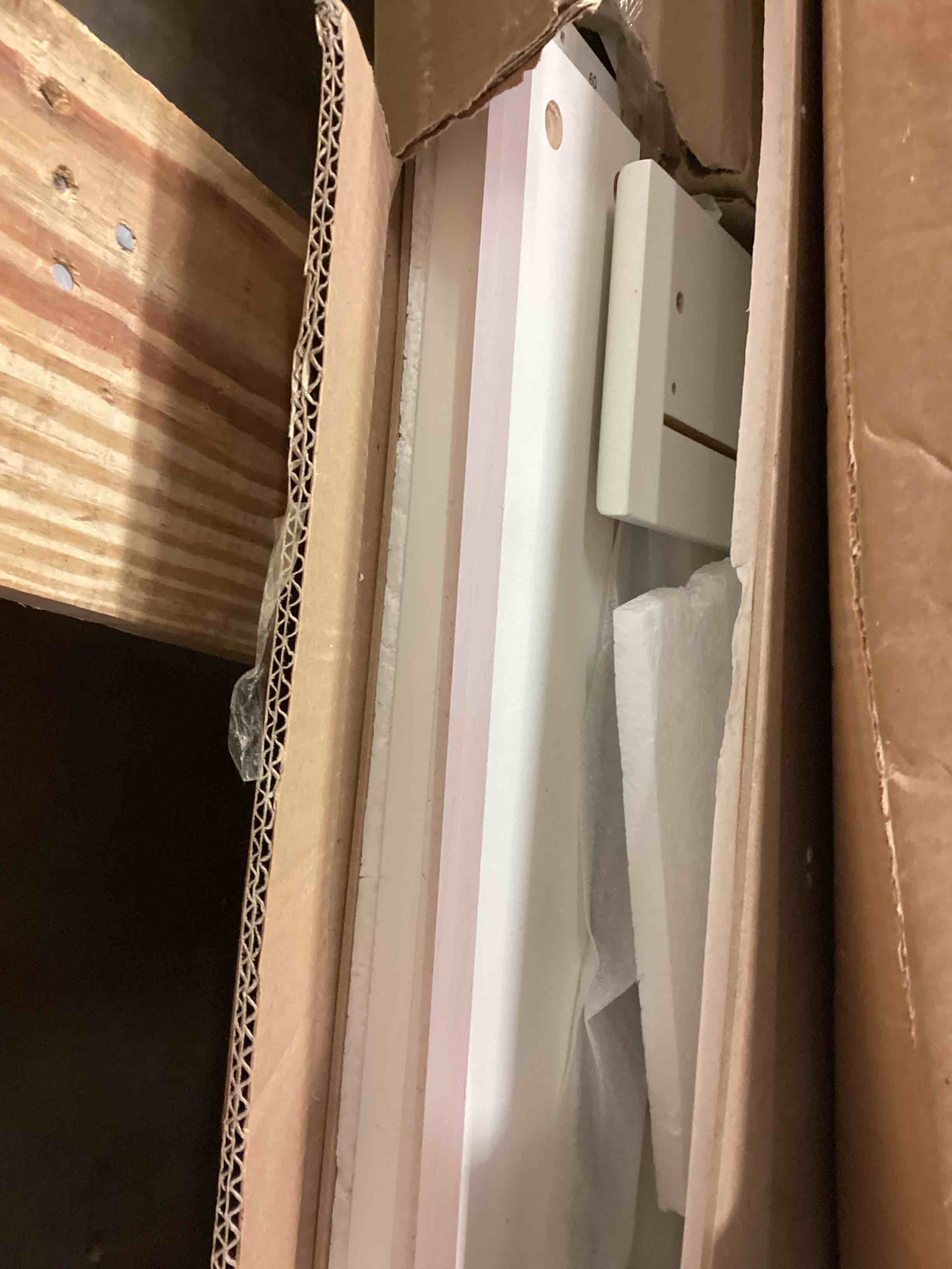 https://s3.amazonaws.com/lotting-images-prod/bidfta/GRA4116055_1778594590242.jpeg