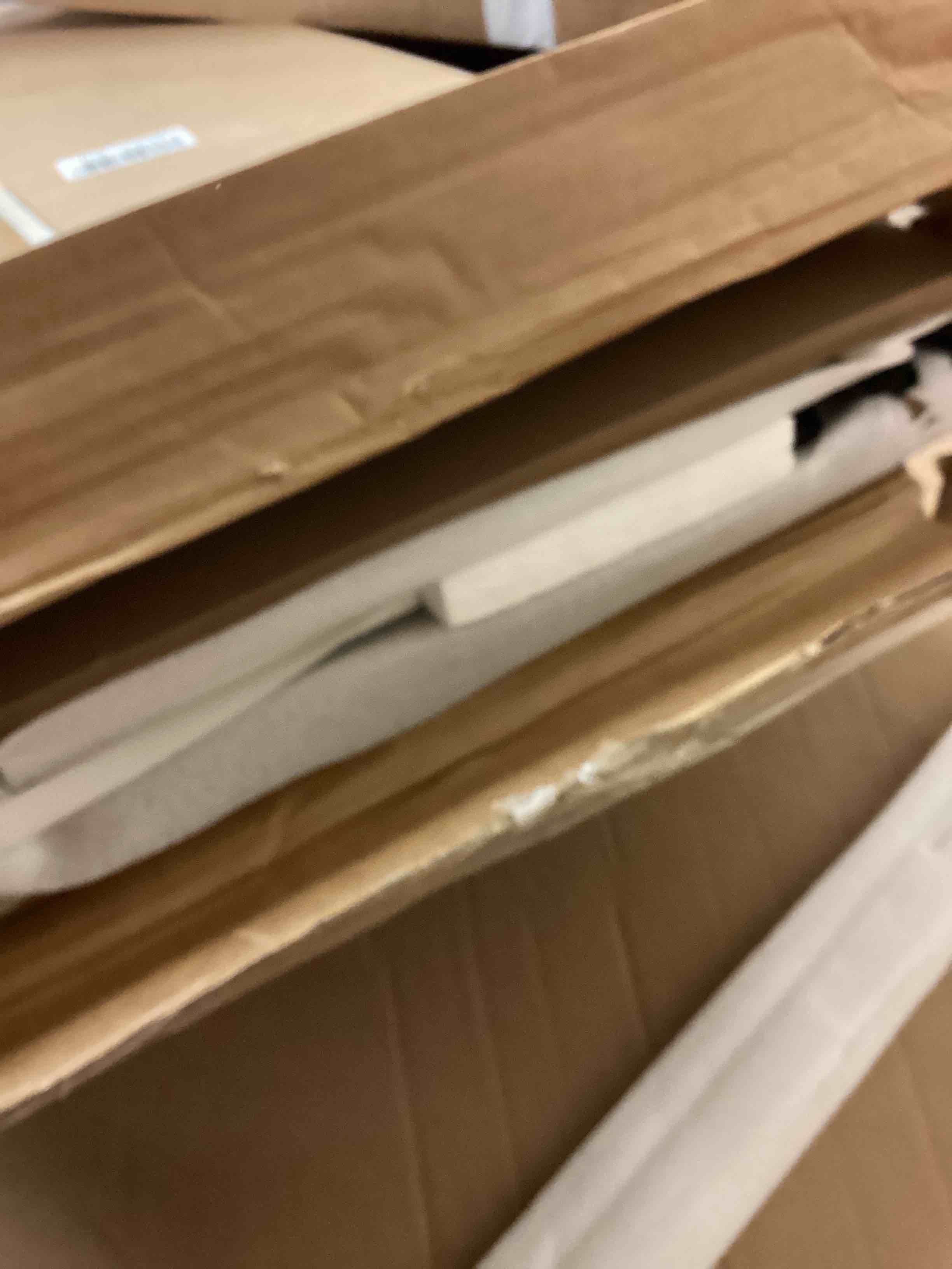 https://s3.amazonaws.com/lotting-images-prod/bidfta/GRA4116064_1778599324738.jpeg