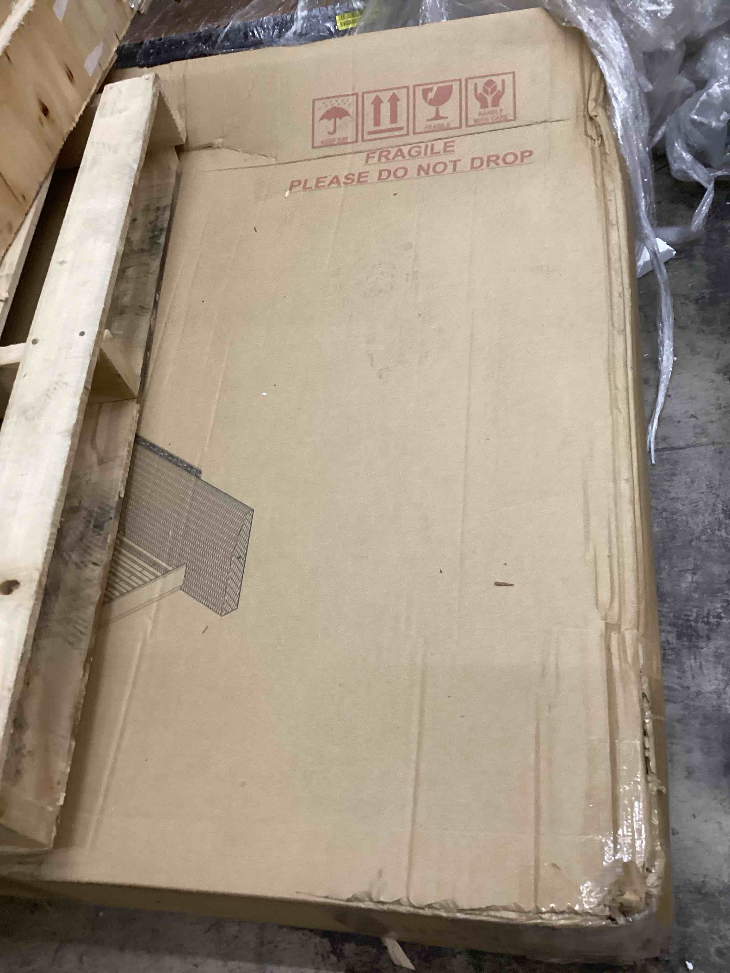 Condition photo showing Good Condition for mariano furniture - naple king bed (incomplete headboard only) ( pick up by the dock area ) 
