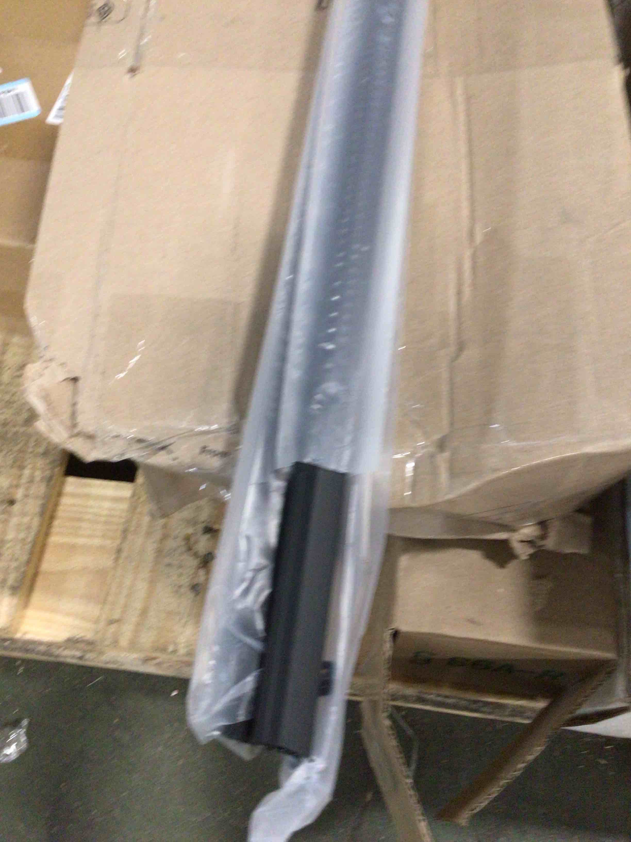 https://s3.amazonaws.com/lotting-images-prod/bidfta/GRA4117640_1776266764405.jpeg