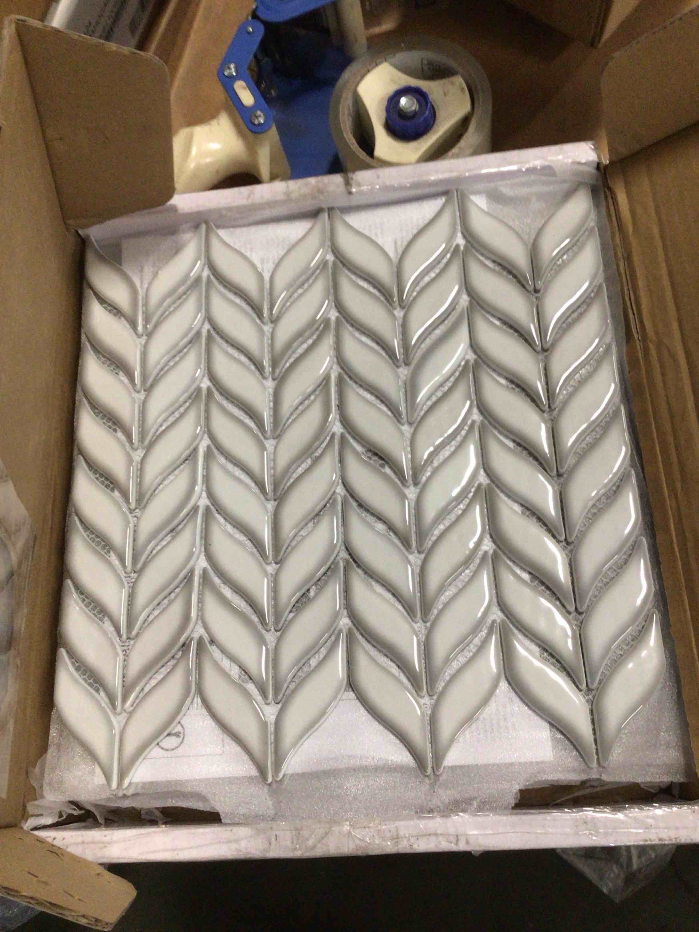 Condition photo showing Good Condition for ( color white and gray )glazed 11.3 in. x 10.7 in. leaf waterjet recycled glass marble looks mosaic tile (8.4 sq. ft./case) color gray and white