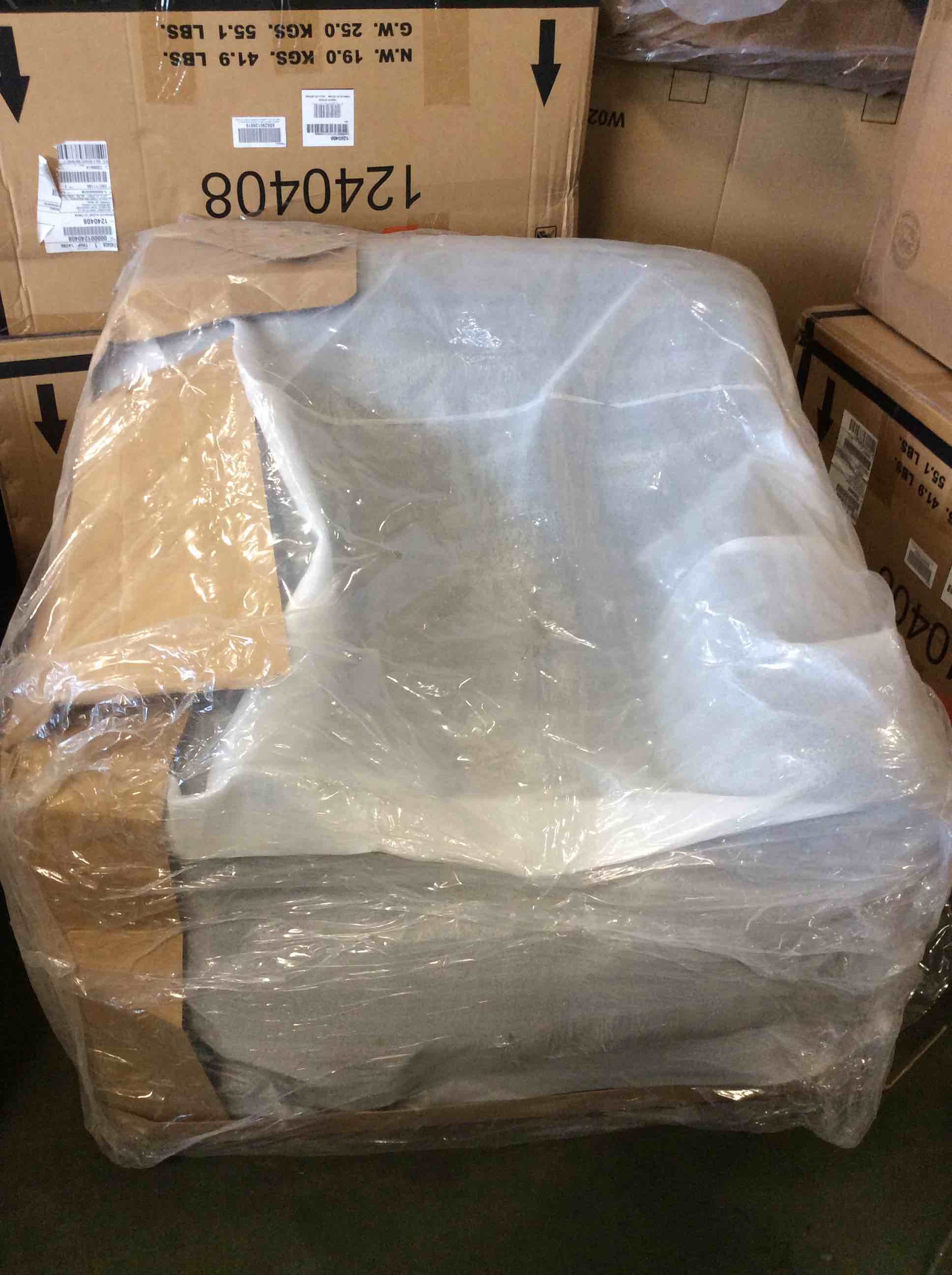 https://s3.amazonaws.com/lotting-images-prod/bidfta/GRA4117842_1776885103527.jpeg