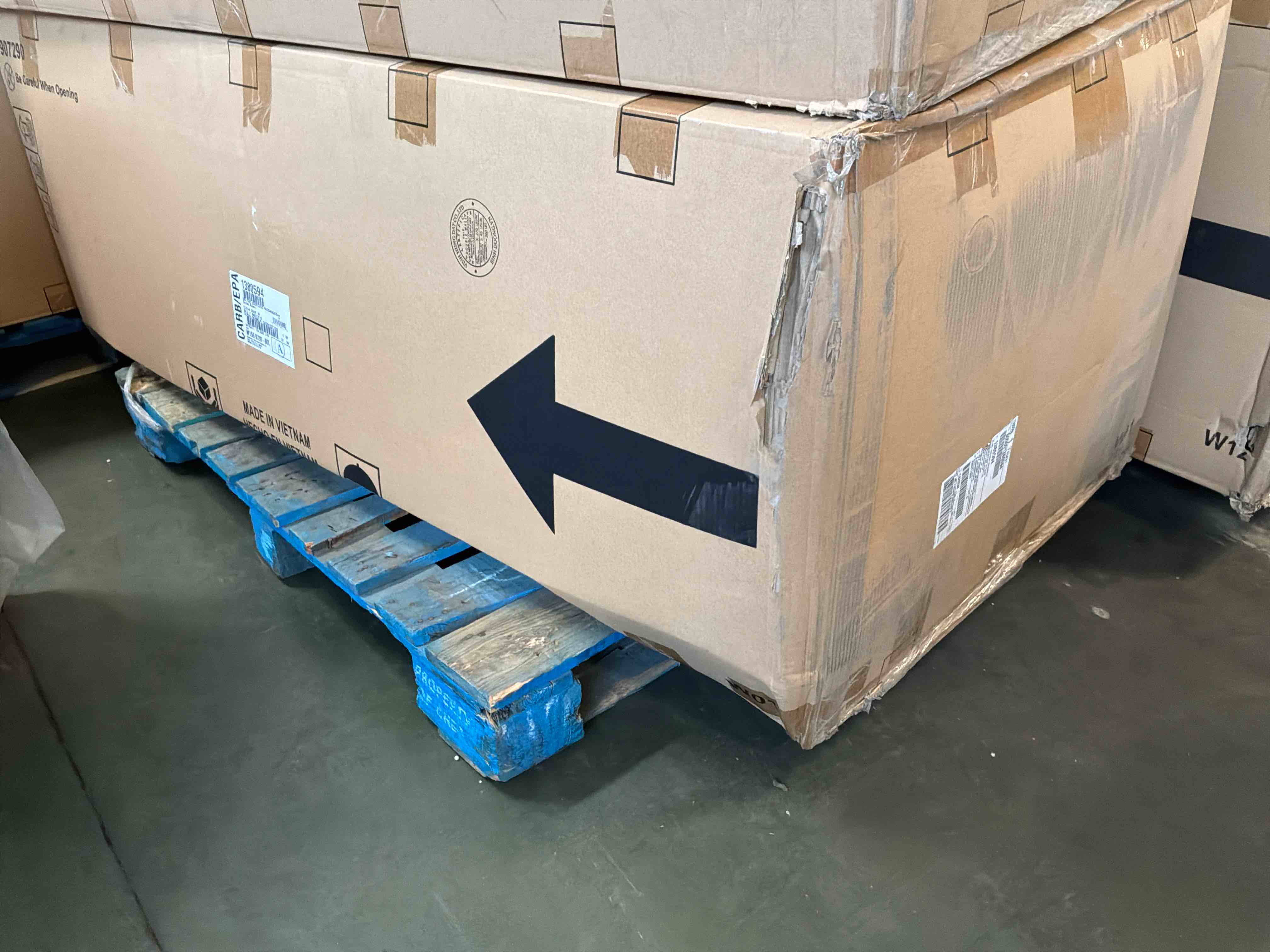 https://s3.amazonaws.com/lotting-images-prod/bidfta/GRA4117875_1776887153788.jpeg