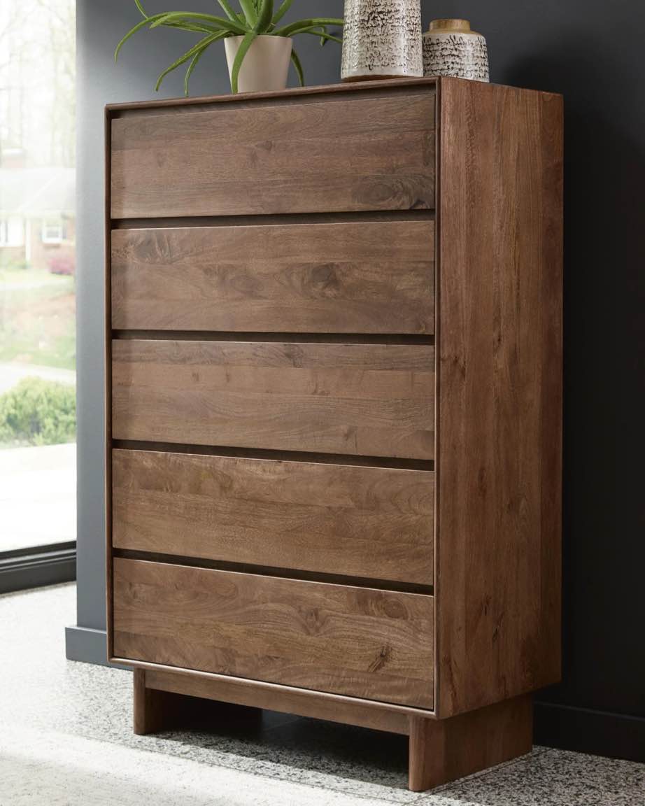 Isanti 5 Drawer Chest of Drawers
