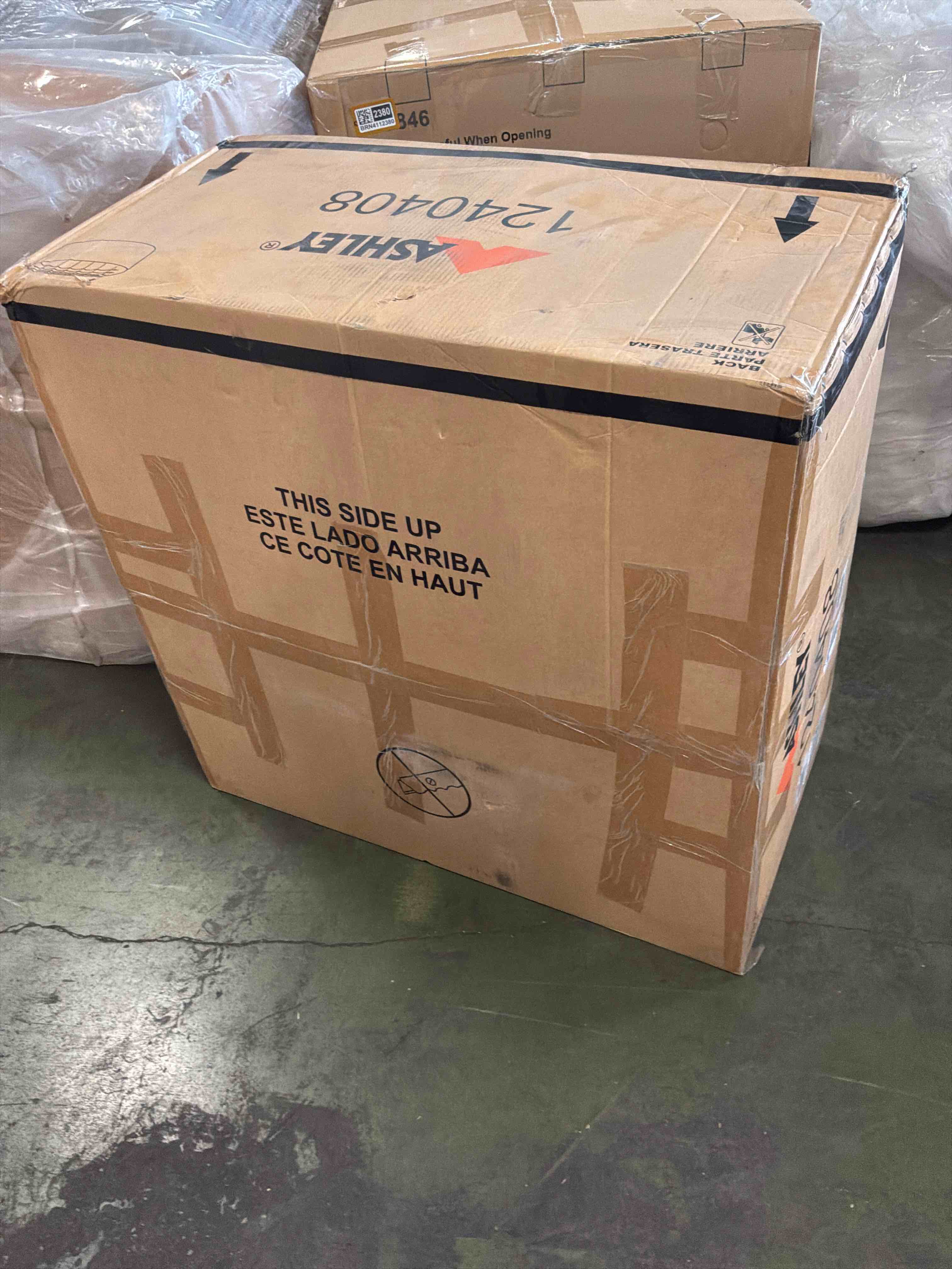 https://s3.amazonaws.com/lotting-images-prod/bidfta/GRA4118057_1777044722662.jpeg