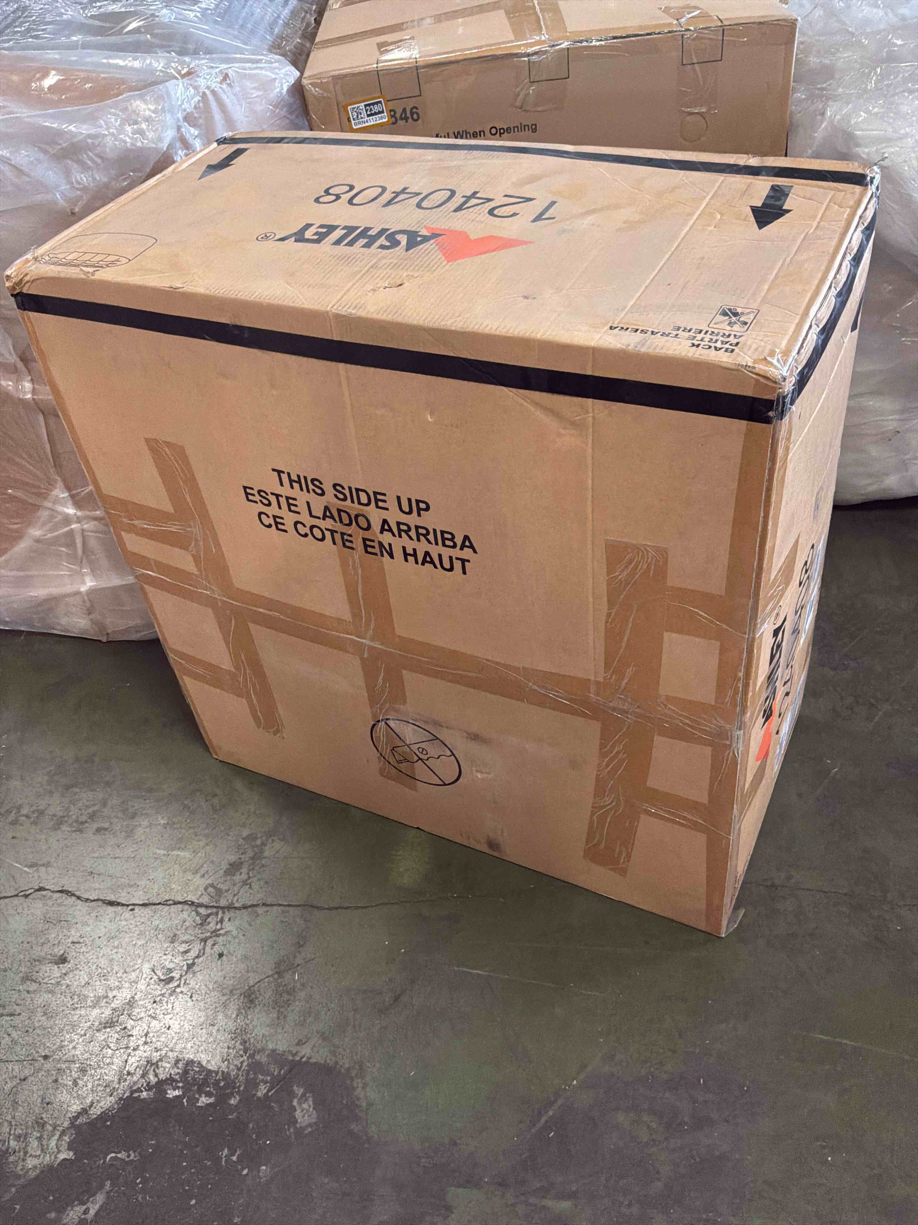 https://s3.amazonaws.com/lotting-images-prod/bidfta/GRA4118057_1777044723416.jpeg