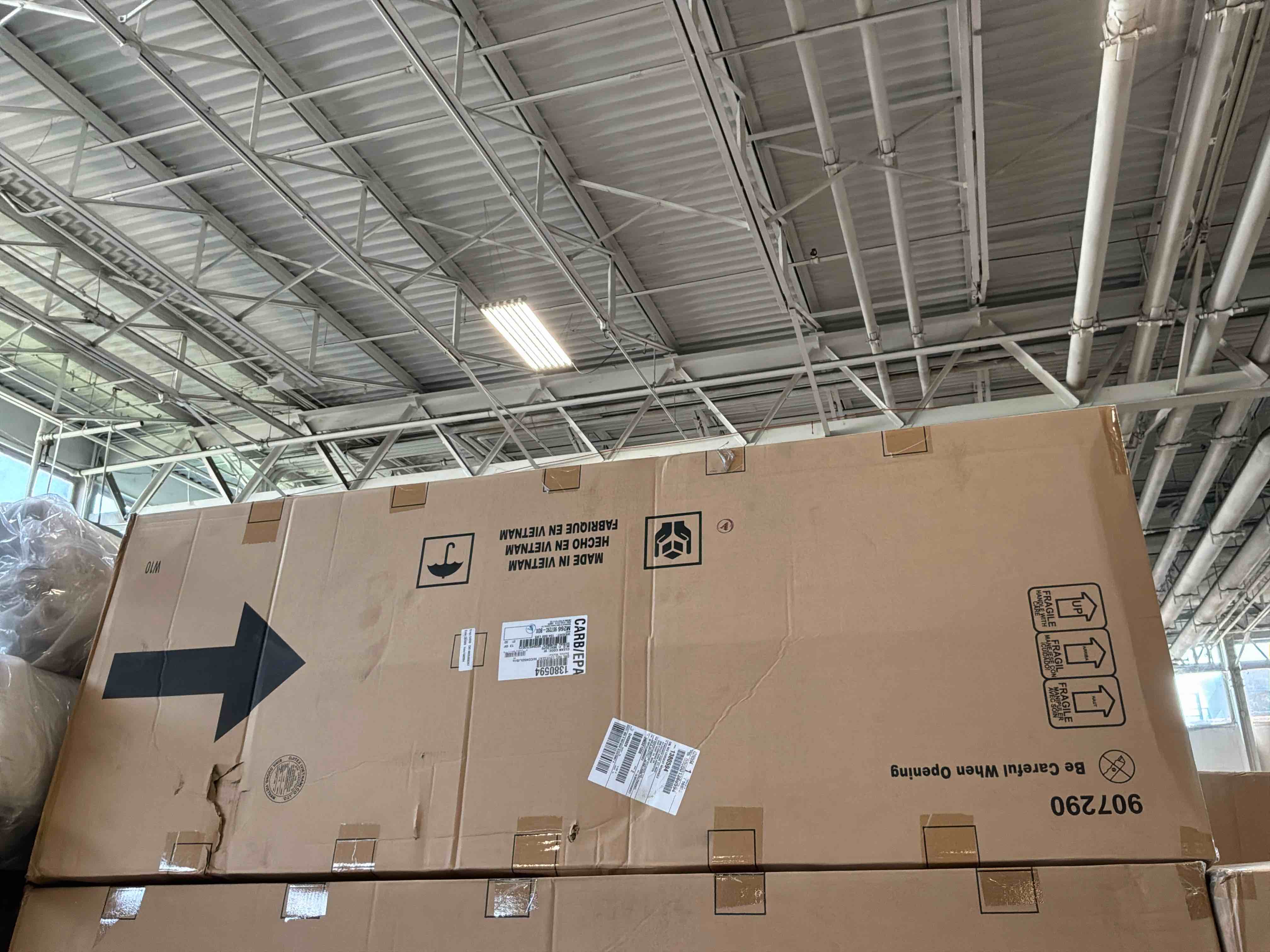 https://s3.amazonaws.com/lotting-images-prod/bidfta/GRA4118061_1777043646821.jpeg