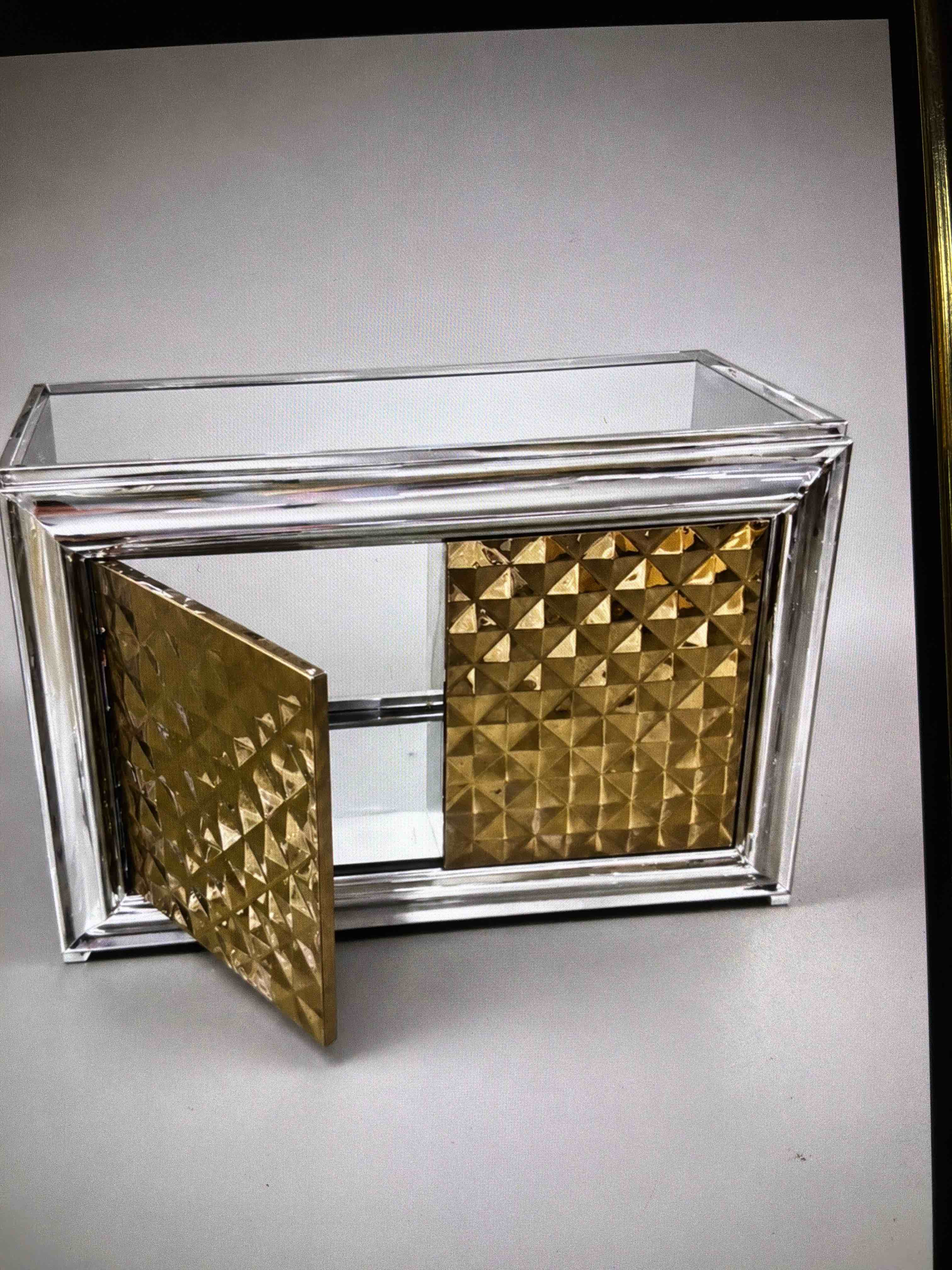 Modern Luxury Cabinet