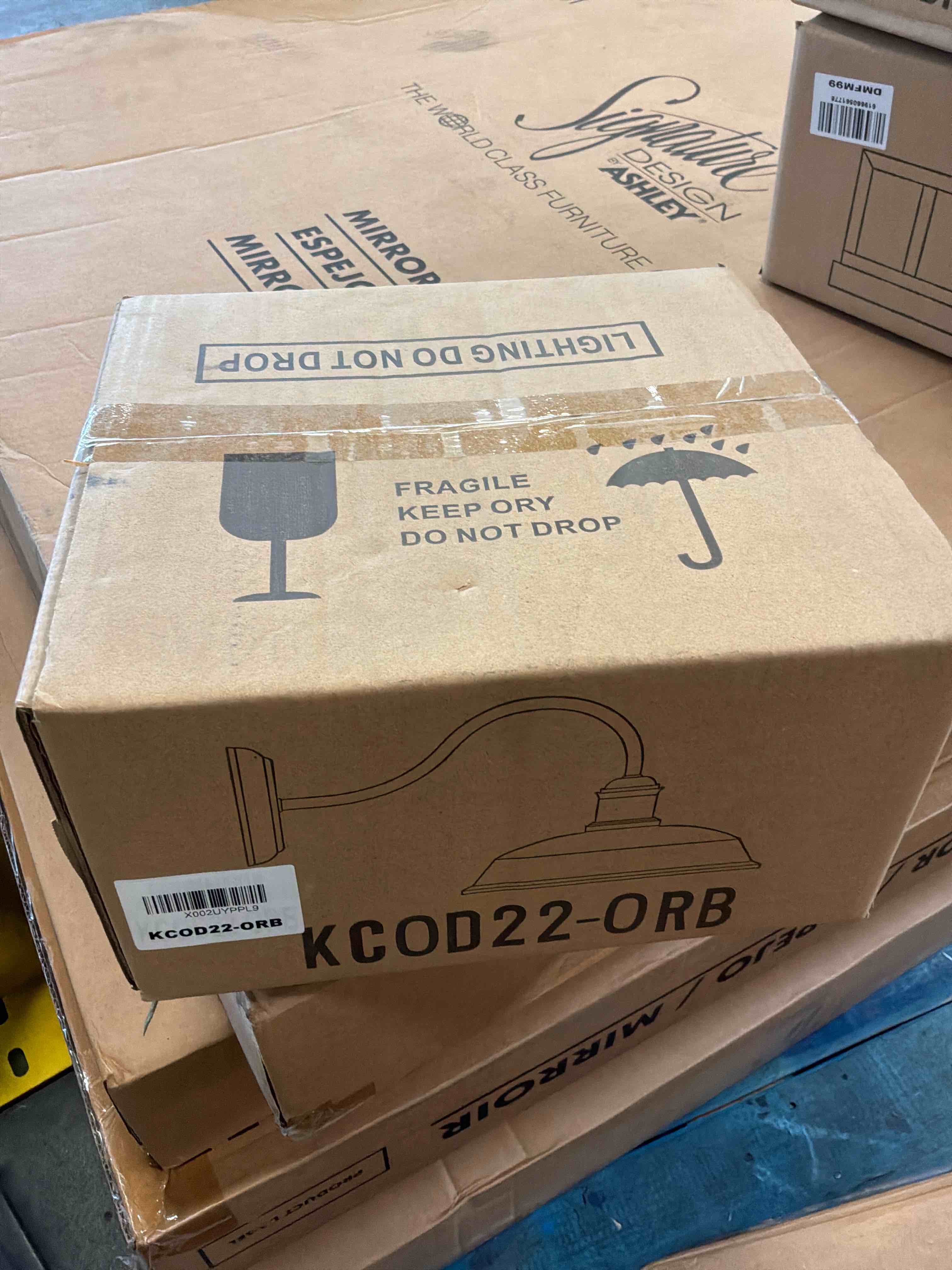 https://s3.amazonaws.com/lotting-images-prod/bidfta/GRA4118631_1777563656920.jpeg