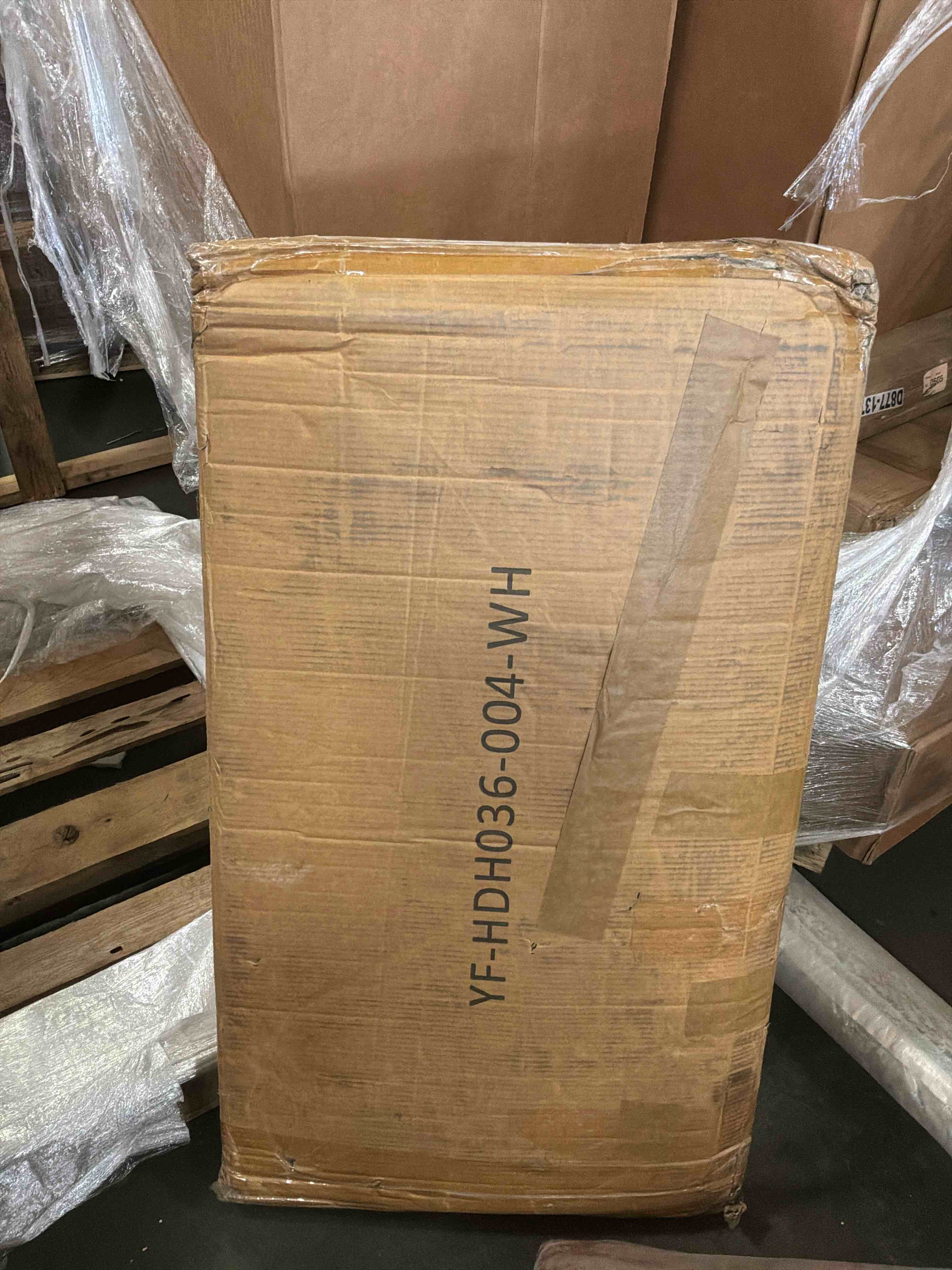 https://s3.amazonaws.com/lotting-images-prod/bidfta/GRA4118656_1777570712694.jpeg
