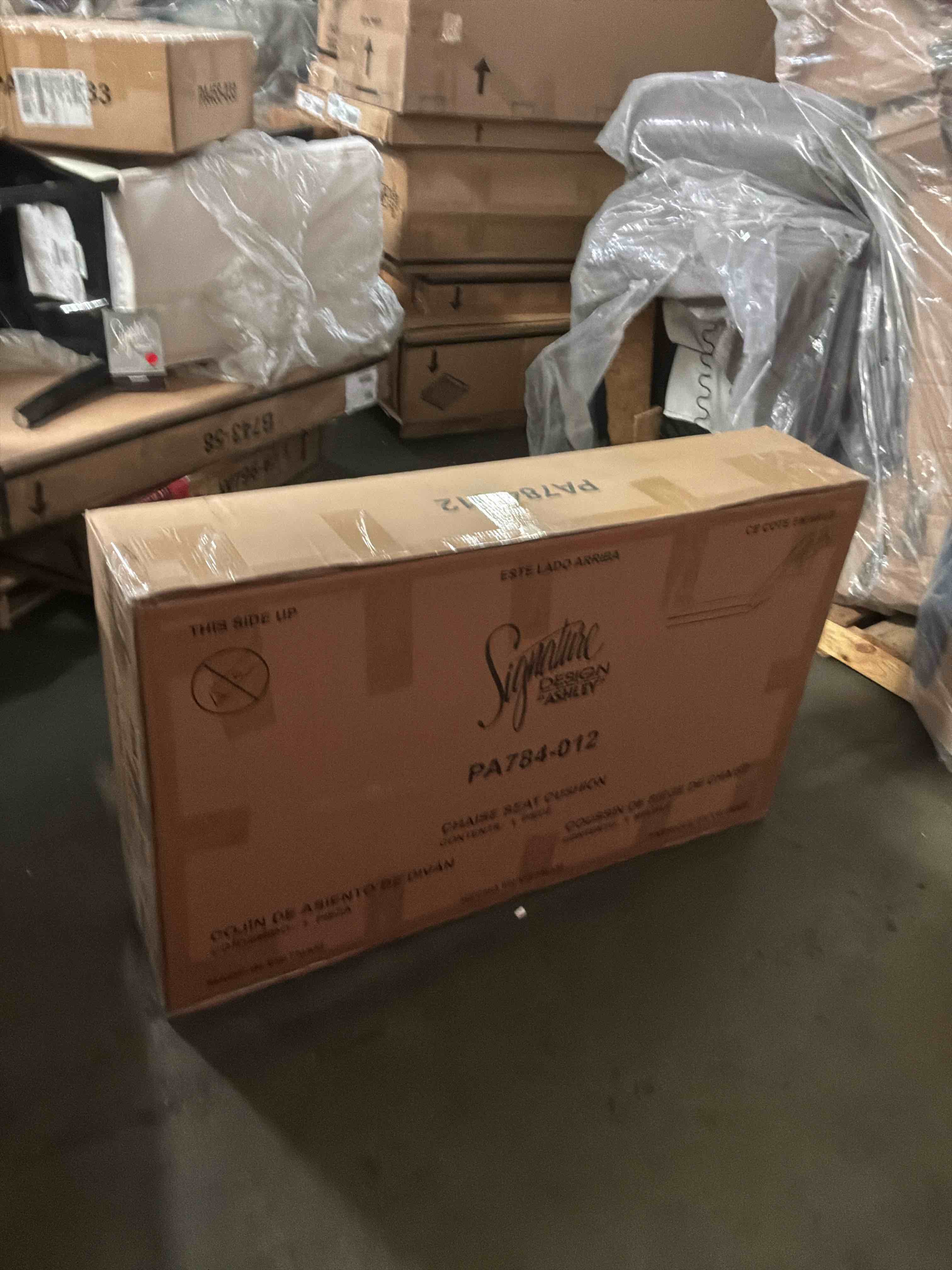 https://s3.amazonaws.com/lotting-images-prod/bidfta/GRA4118729_1777904360787.jpeg