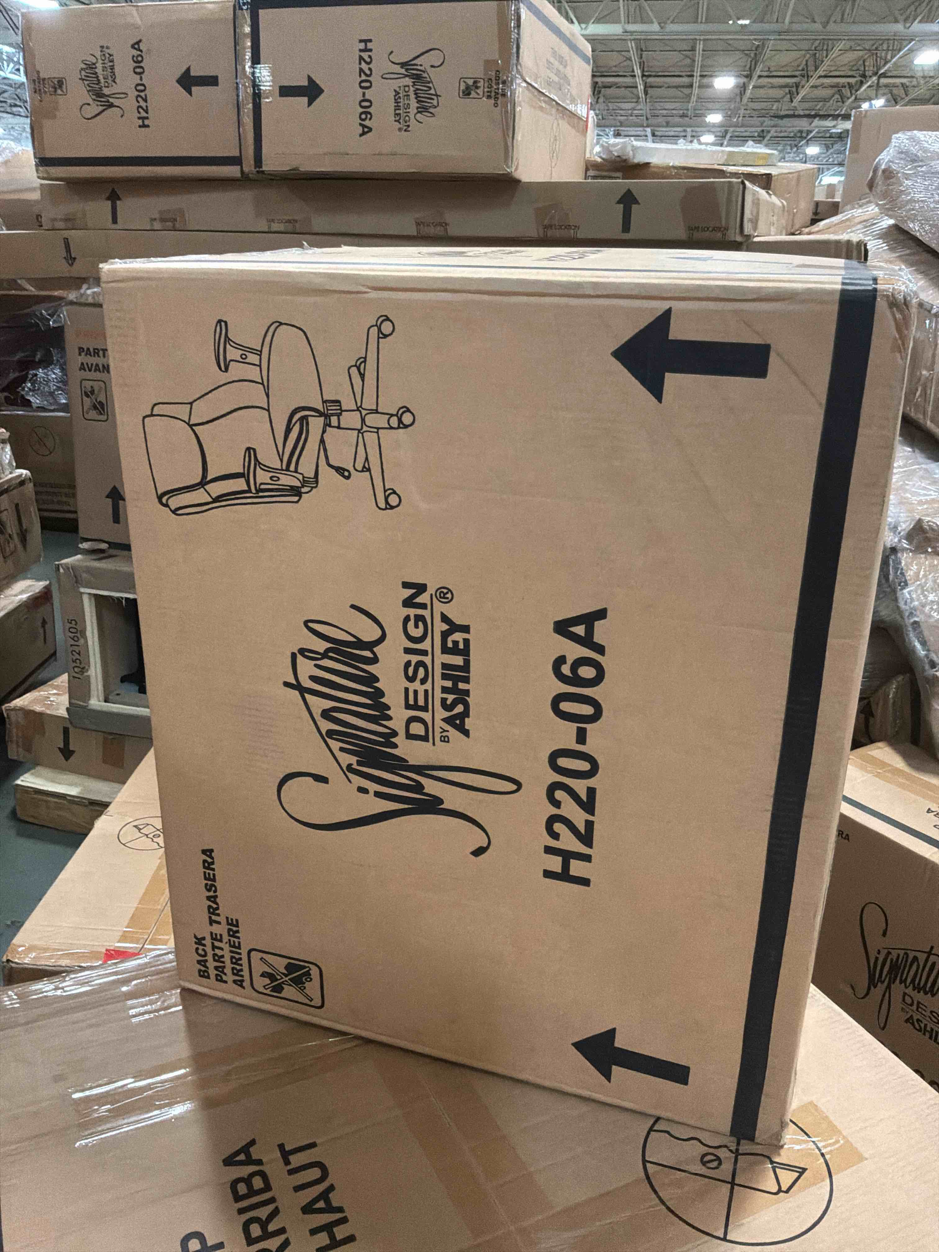 https://s3.amazonaws.com/lotting-images-prod/bidfta/GRA4118752_1777920682959.jpeg