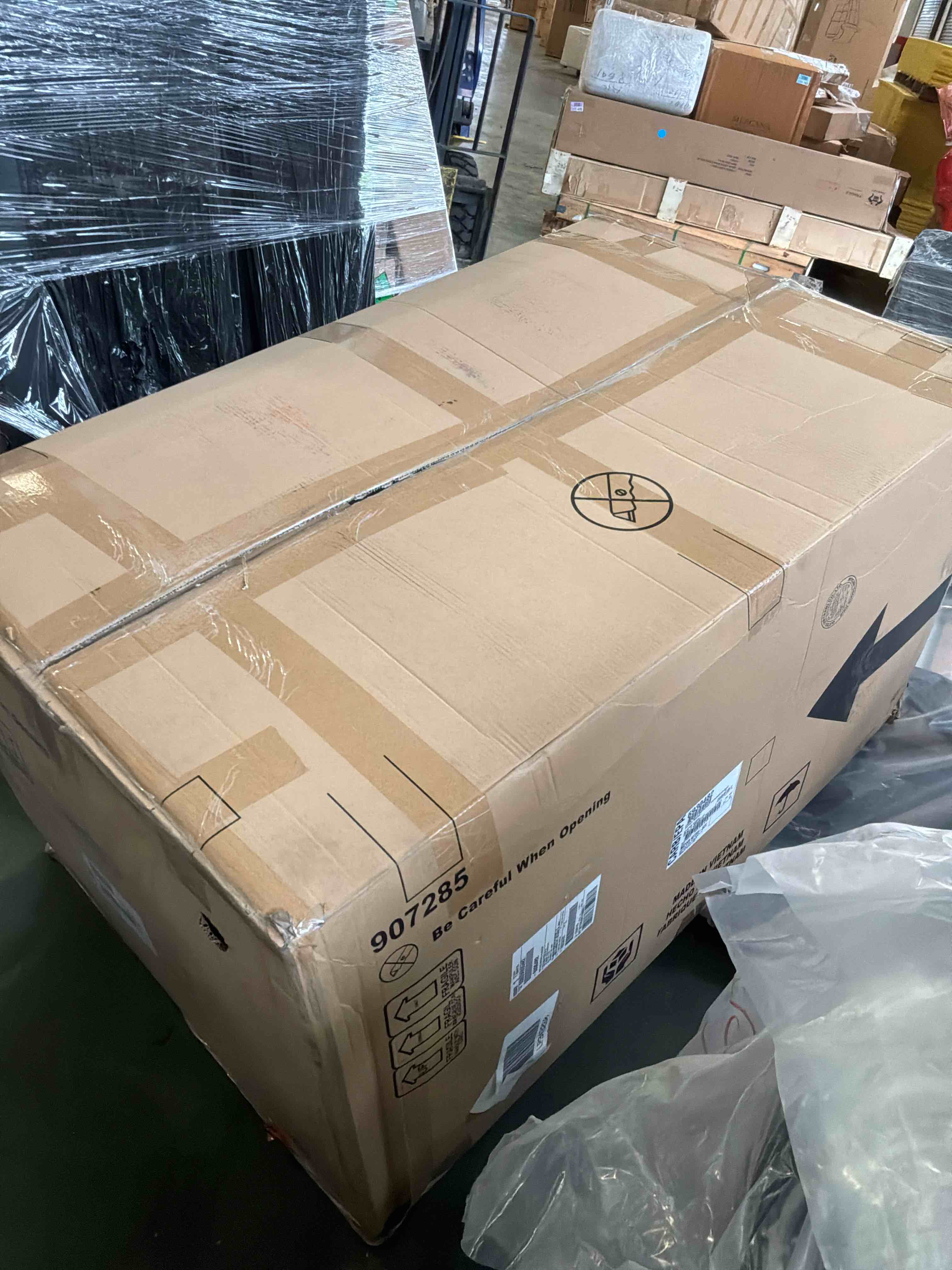 https://s3.amazonaws.com/lotting-images-prod/bidfta/GRA4118767_1777985530636.jpeg