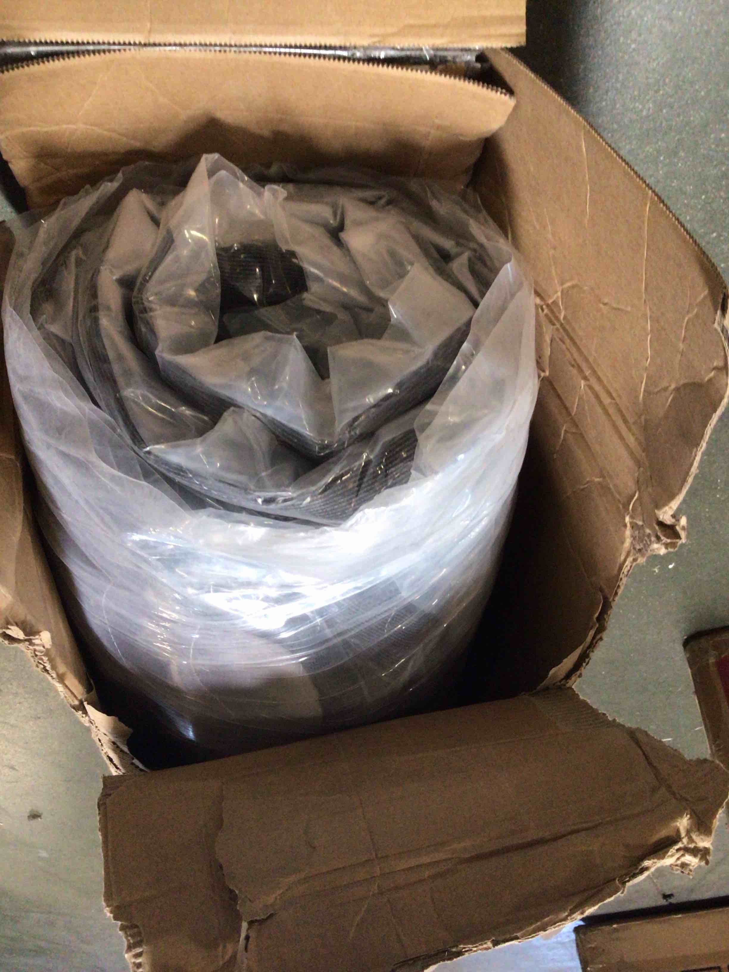 https://s3.amazonaws.com/lotting-images-prod/bidfta/GRA4119410_1778603835183.jpeg