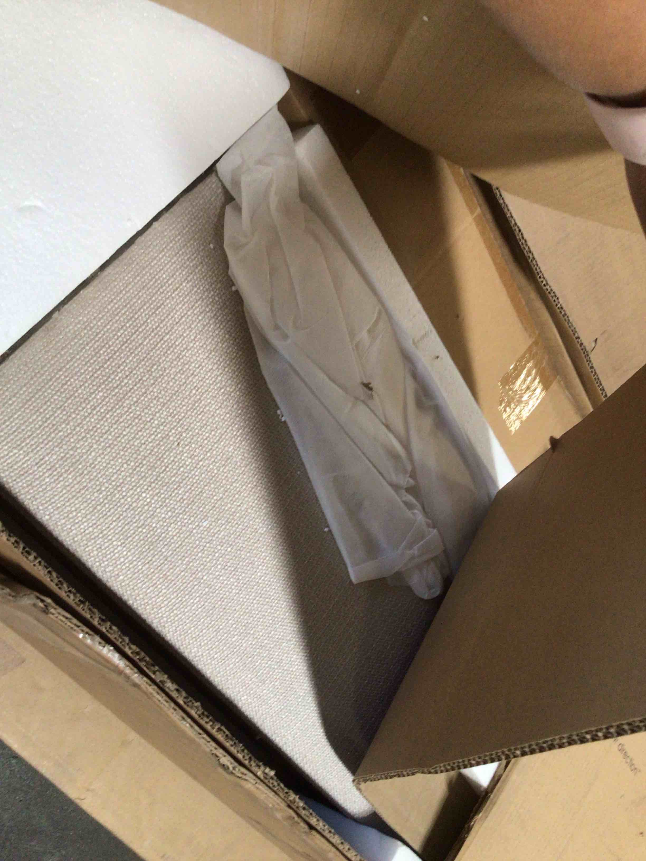 https://s3.amazonaws.com/lotting-images-prod/bidfta/GRA4119413_1778607417332.jpeg