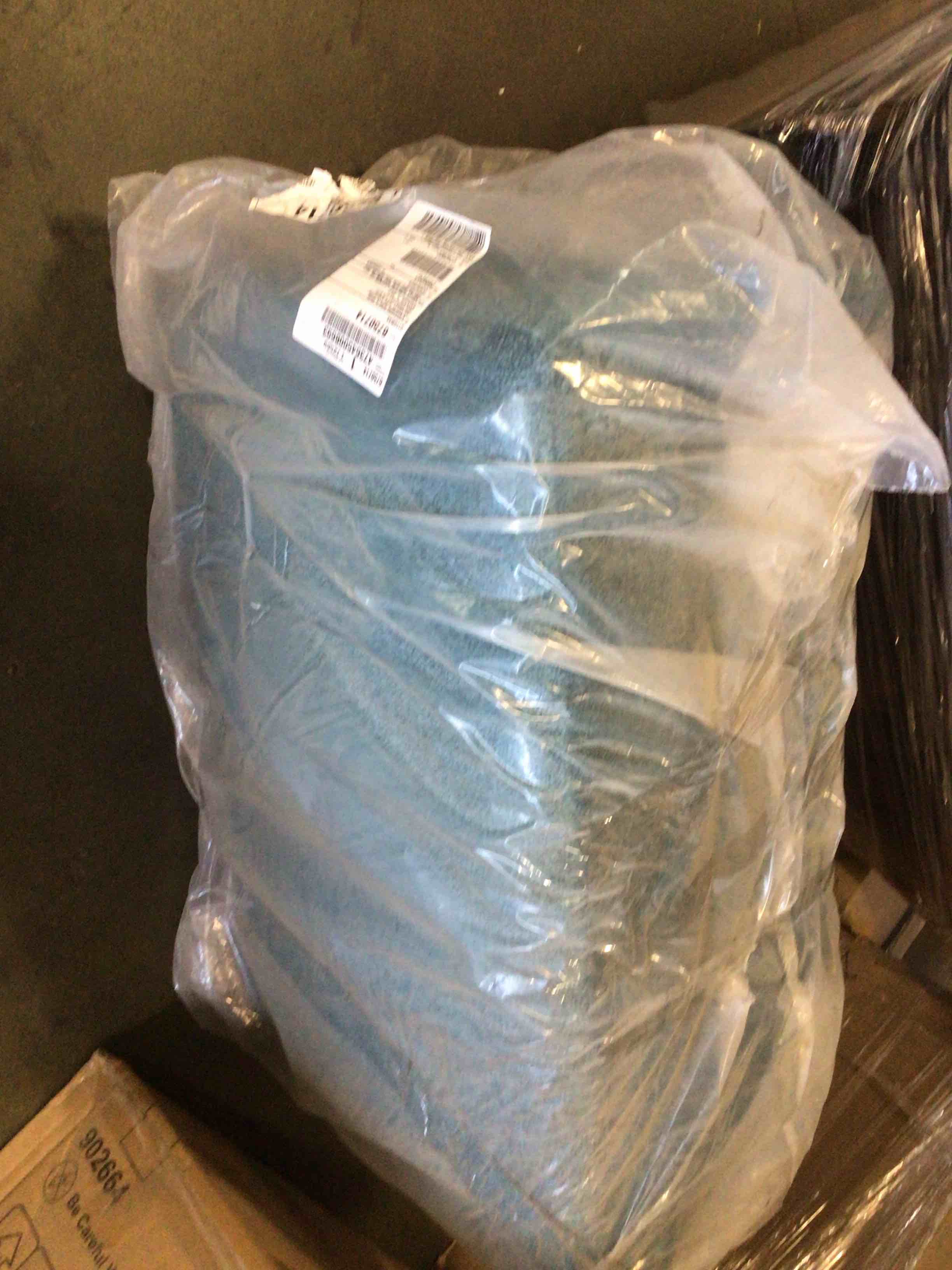https://s3.amazonaws.com/lotting-images-prod/bidfta/GRA4119445_1778768676903.jpeg