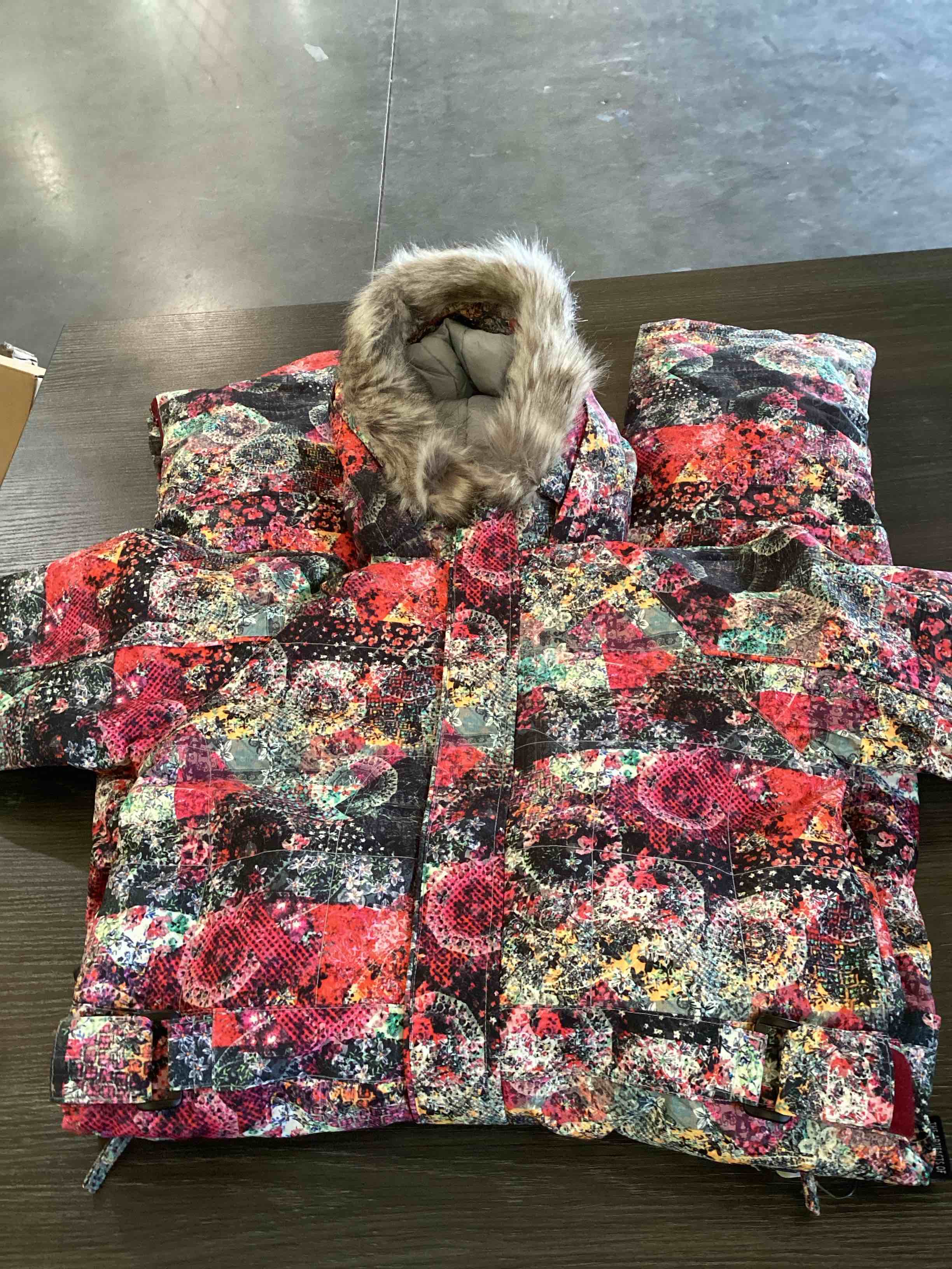 Condition photo showing Good Condition for Kids Girls Boys Waterproof Colorful One Piece Snowsuits Coveralls Ski Suits Jackets Winter Jumpsuits Flowers 8-9 Years