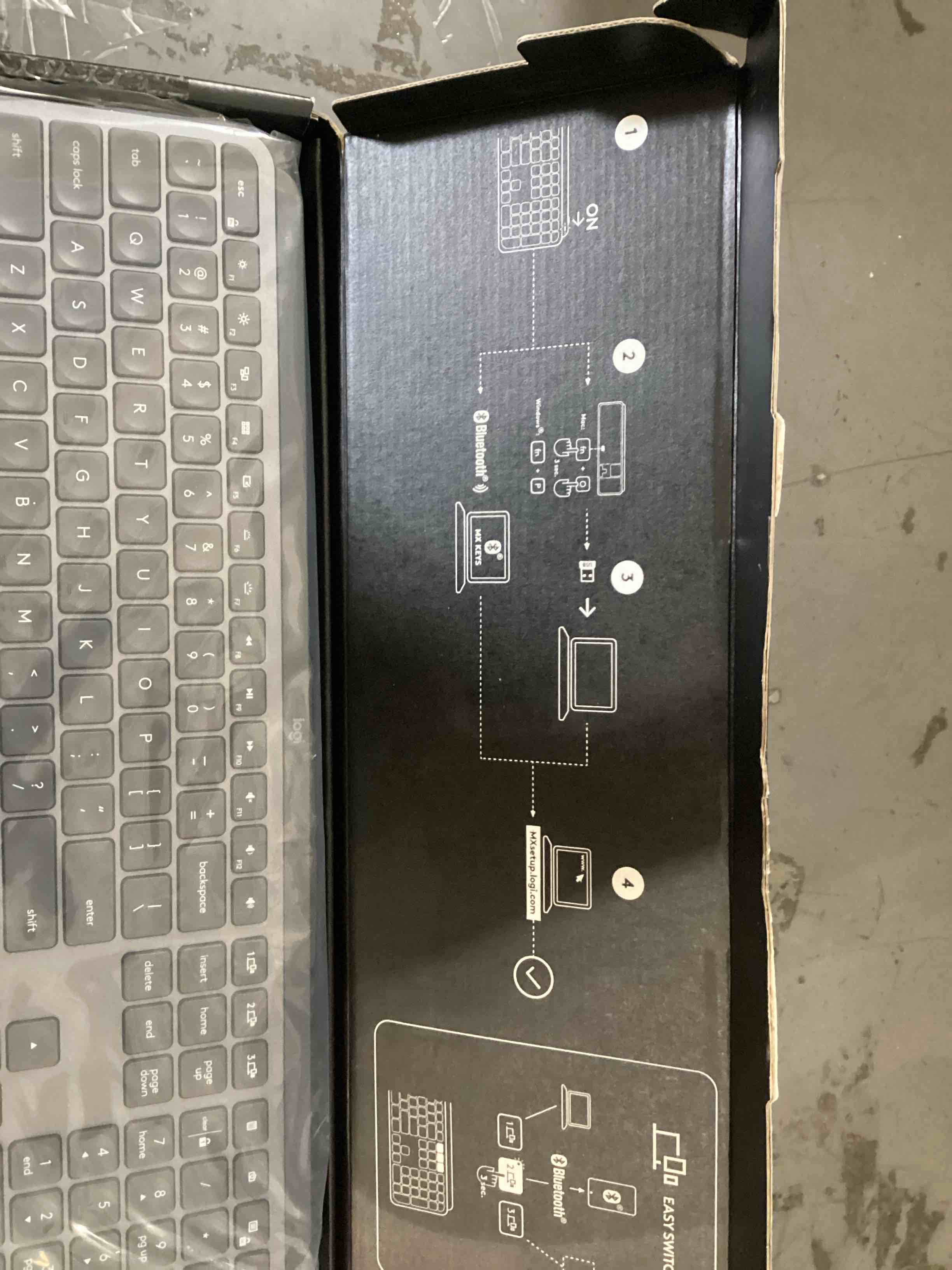 Condition photo showing As Is for logi Bluetooth keyboard 