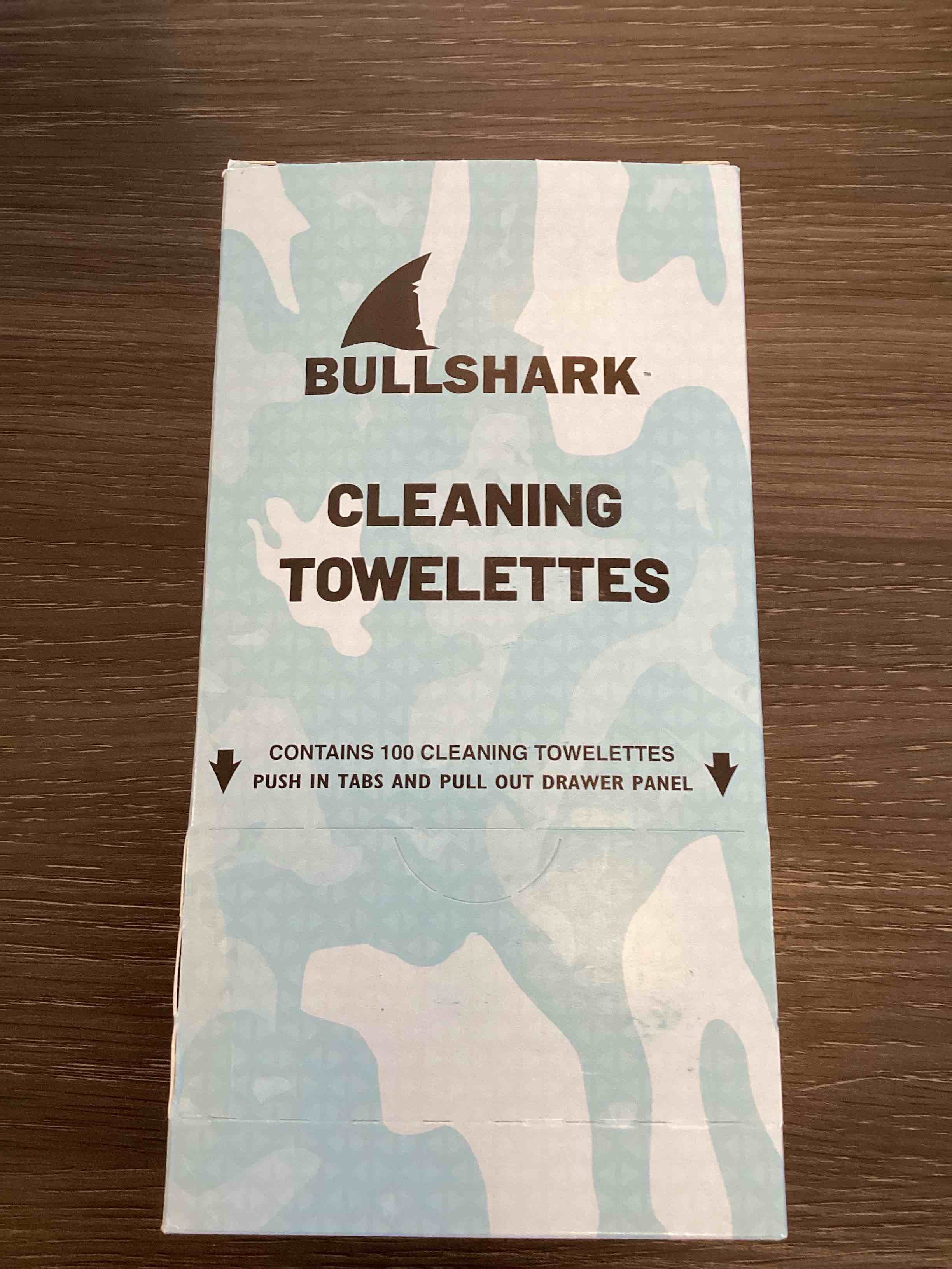 Bullshark Cleaning Towelettes, 4 Pack