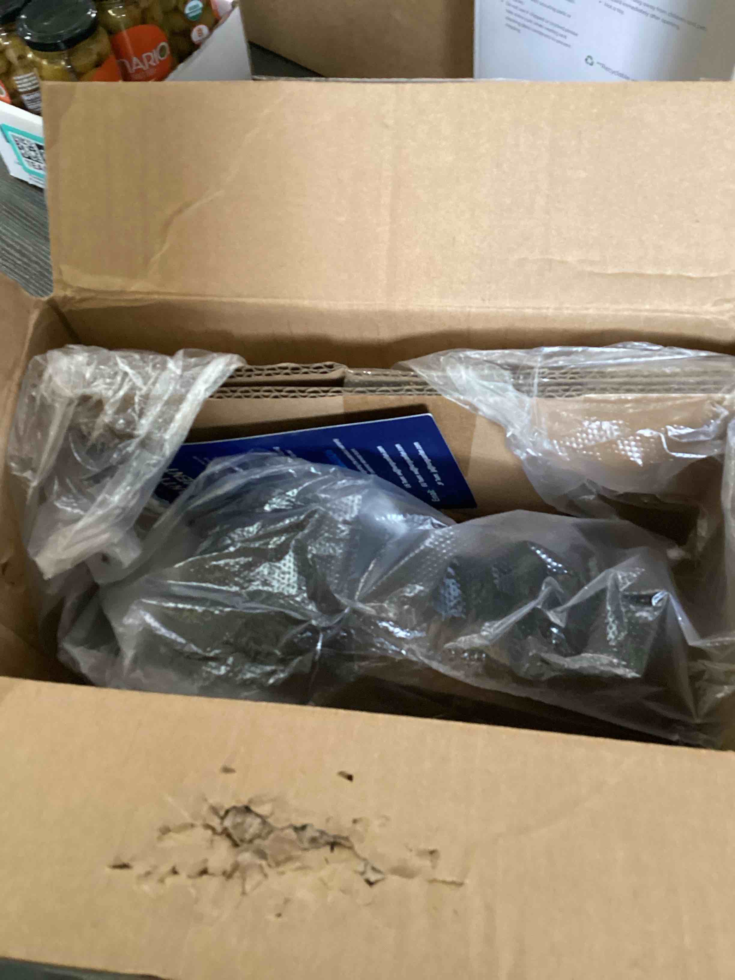 https://s3.amazonaws.com/lotting-images-prod/bidfta/GRA4223350_1779380734628.jpeg
