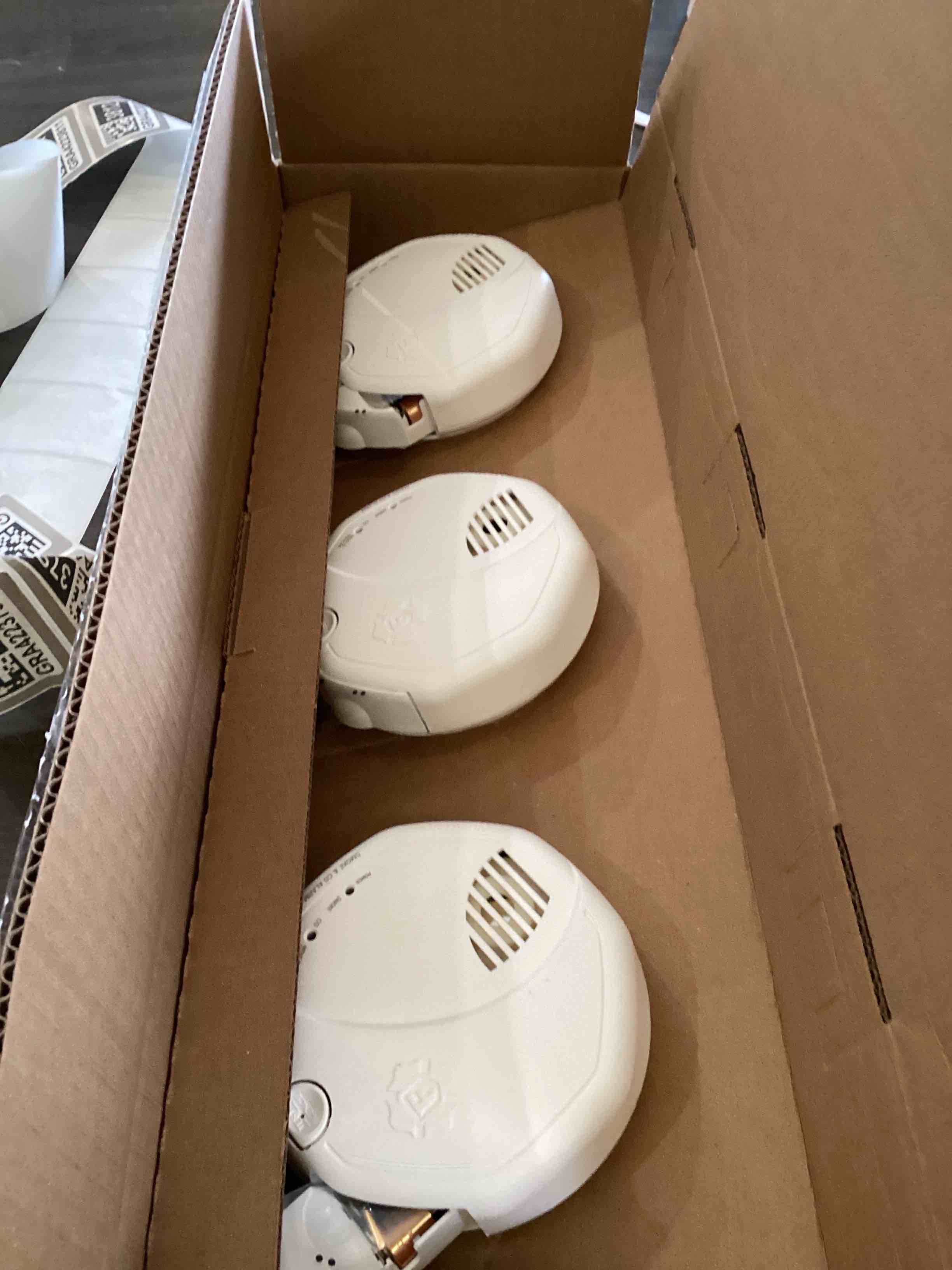 Condition photo showing As Is for first alert interconnect hardwire dual sensor smoke alarm with battery backup, sm300-ac, 3-pack precision detection 3-pack hardwired