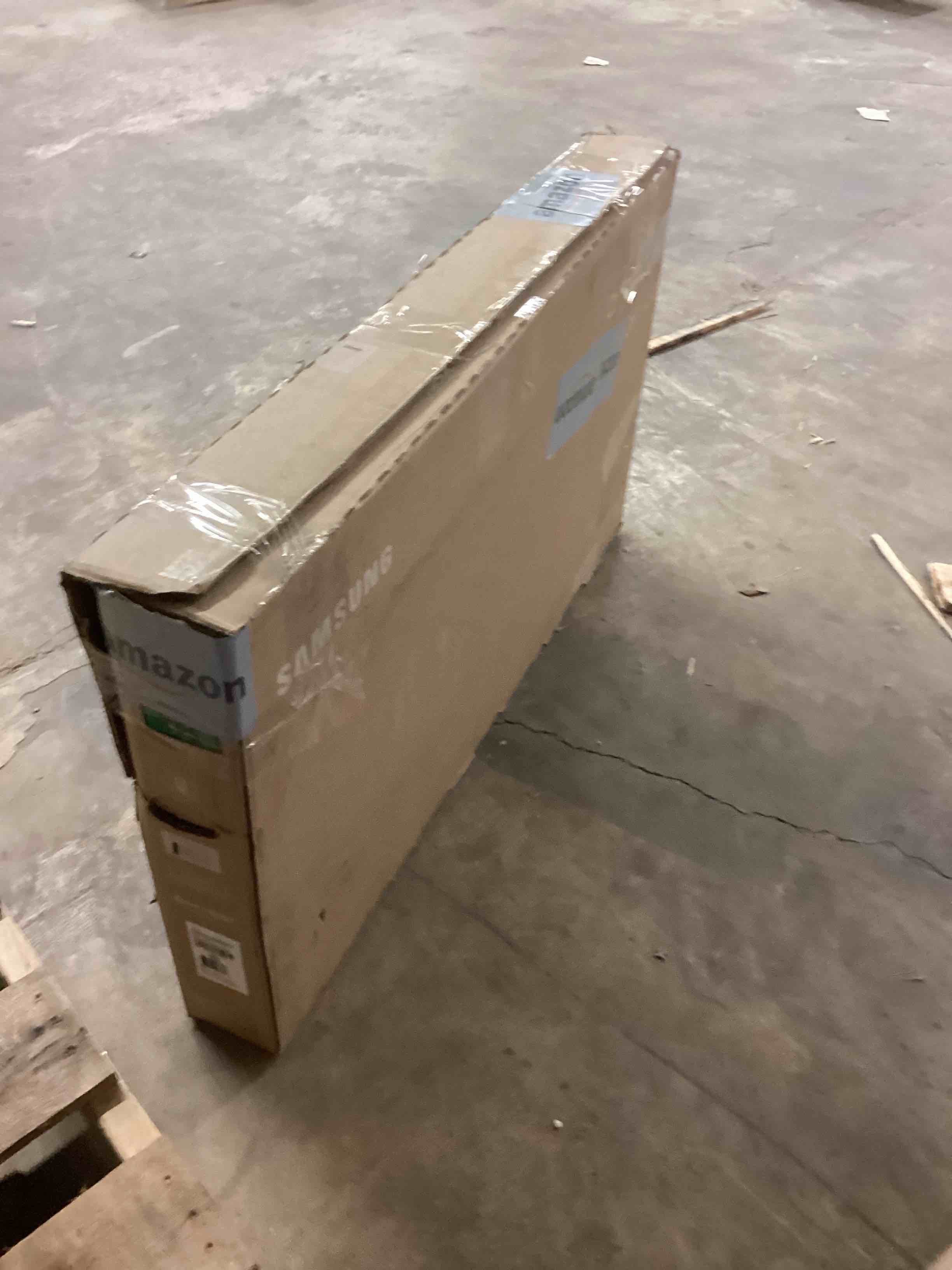 https://s3.amazonaws.com/lotting-images-prod/bidfta/GRA4389993_1777495825326.jpeg
