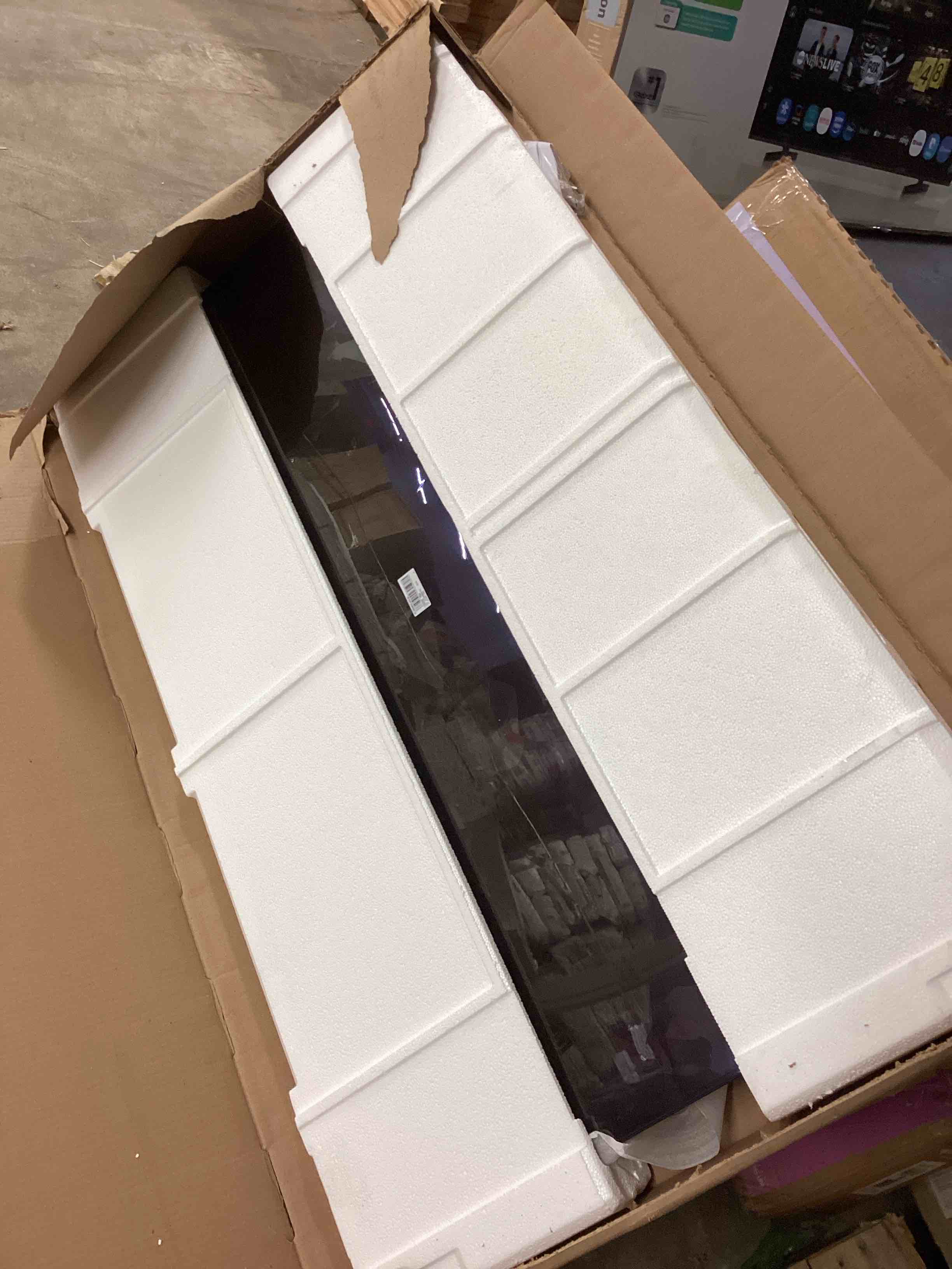 https://s3.amazonaws.com/lotting-images-prod/bidfta/GRA4389995_1777496135874.jpeg