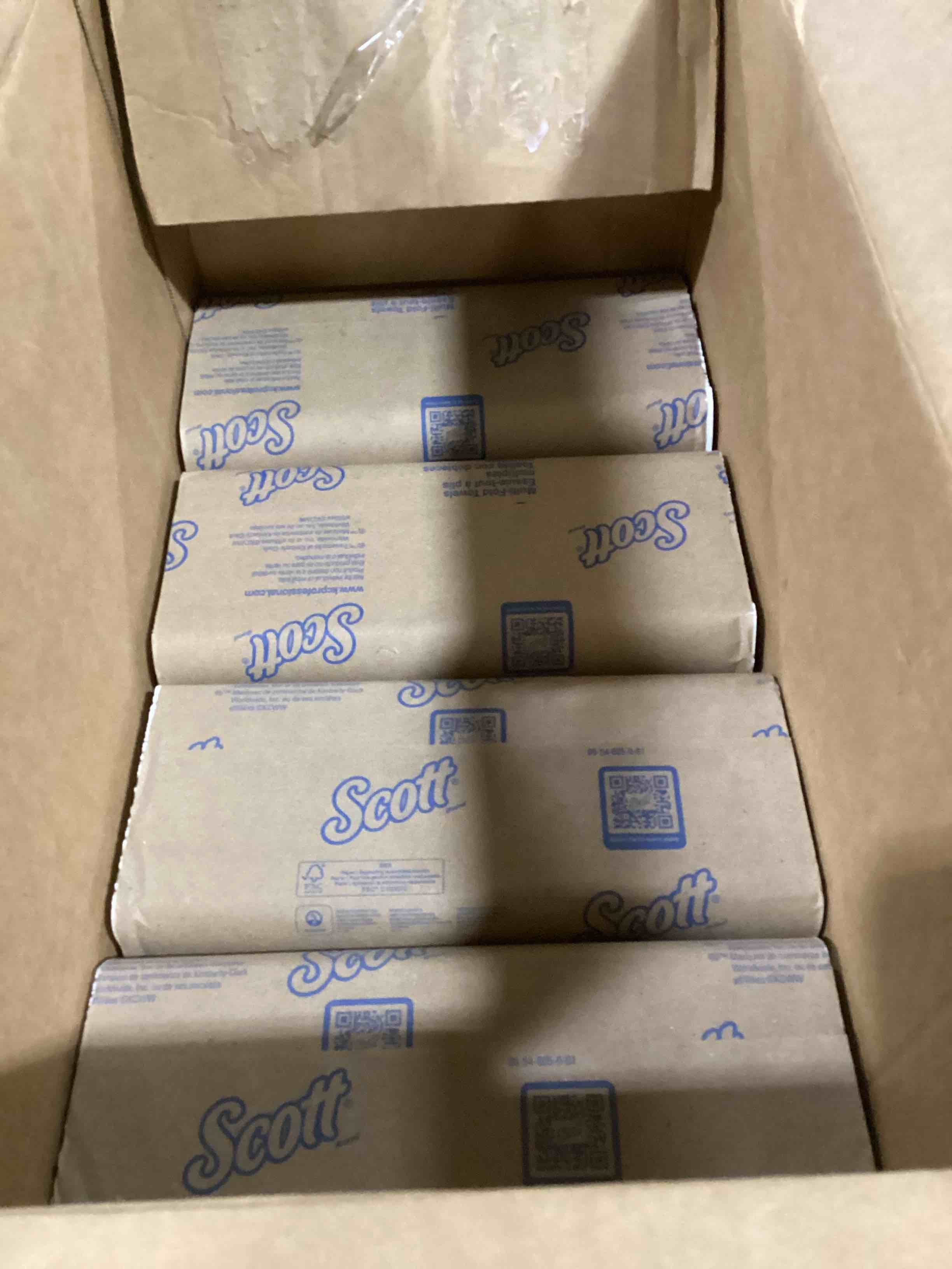 Scott® Professional Universal Multifold Paper Towels, Bulk (01840), Absorbency Pockets, Standard Tier, Compressed, White (16 Packs, 250 Sheets Each) (Missing 8 packs)
