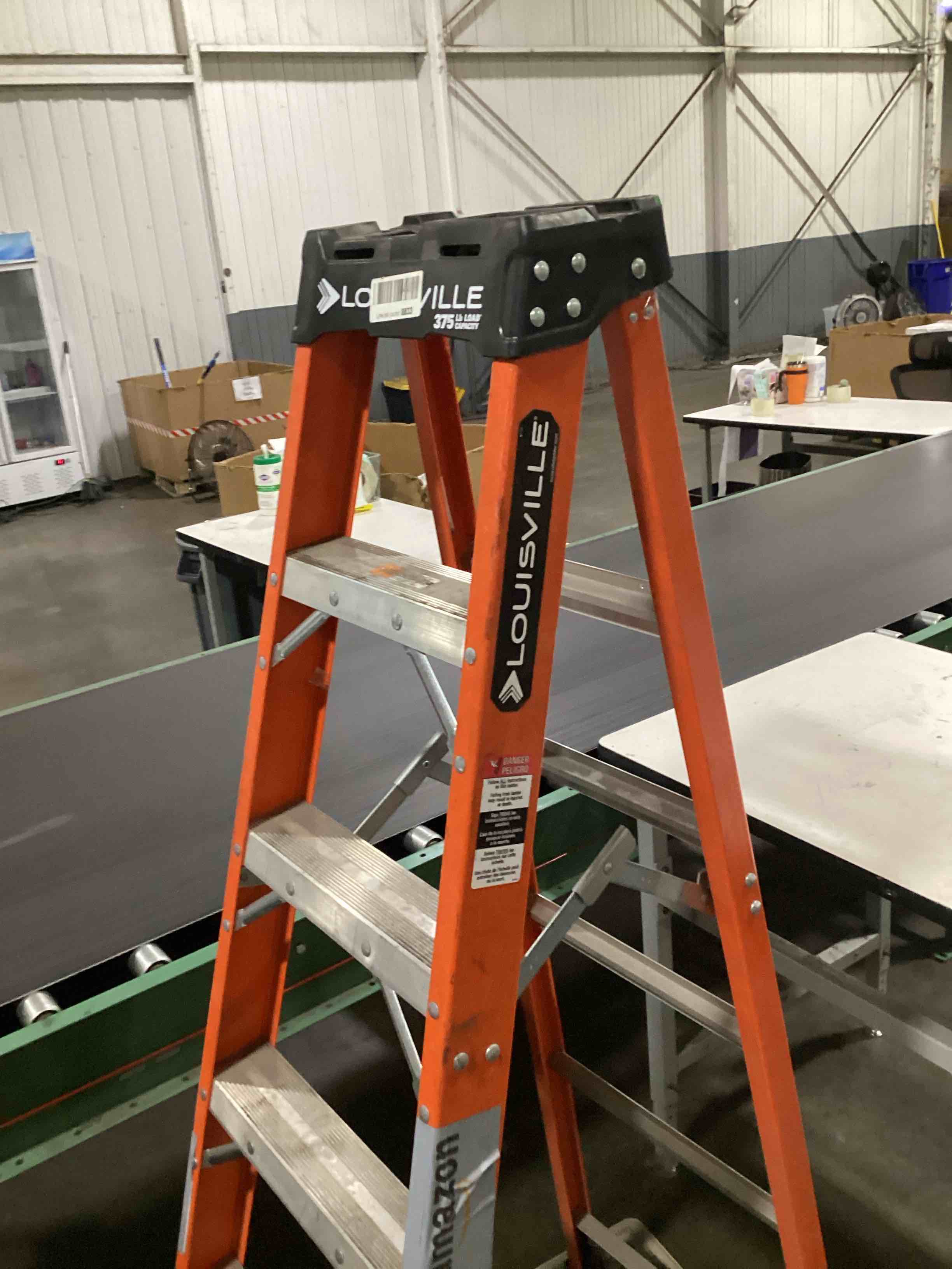 https://s3.amazonaws.com/lotting-images-prod/bidfta/GRA4540961_1789577749889.jpeg