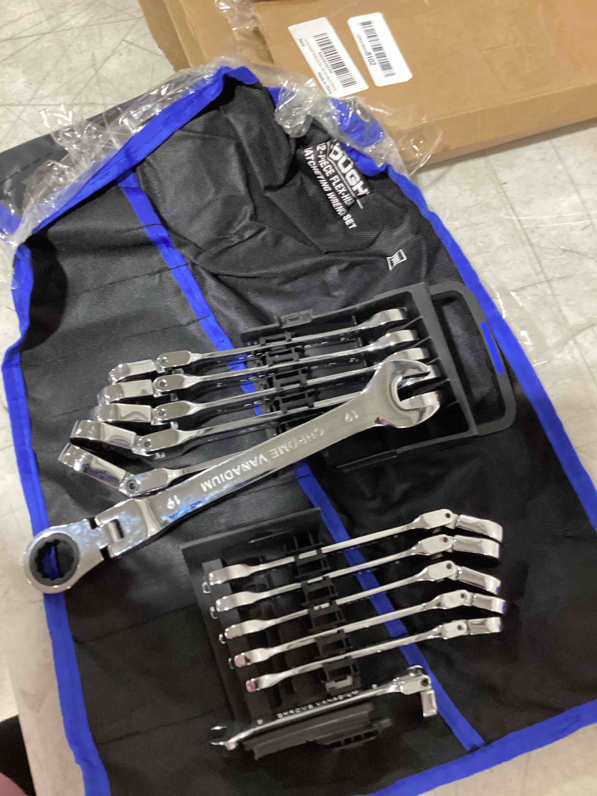 Condition photo showing Good Condition for flexible ratchet wrench set 12pcs 8-19mm spanner gear ring ratcheting combination flexi wrench kit metric flex head | spanner gear ring ratcheting combination flexi wrench kit metric flex head