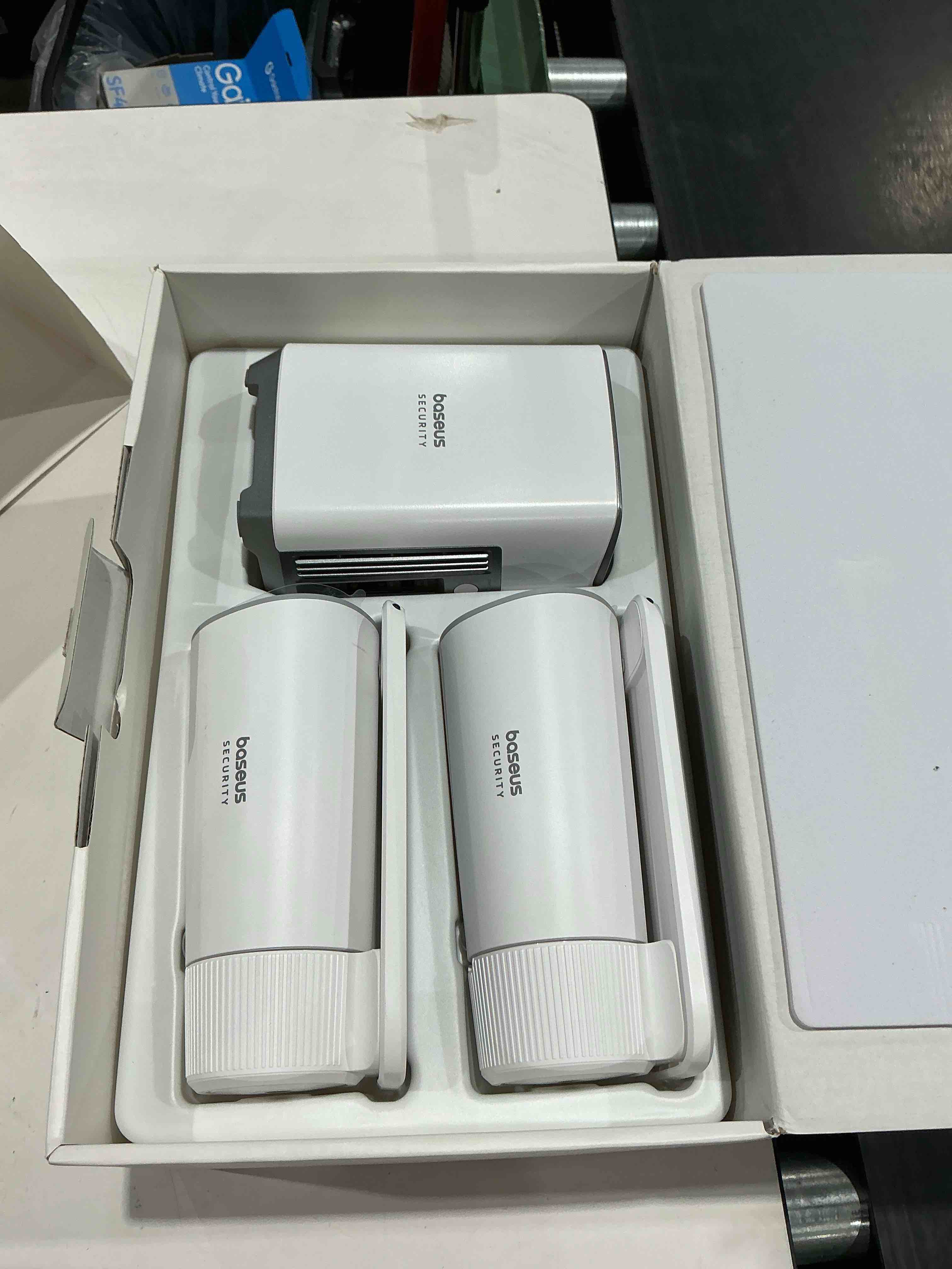 Condition photo showing Good Condition for baseus security s1 pro outdoor dual camera 3k 2-cam kit
