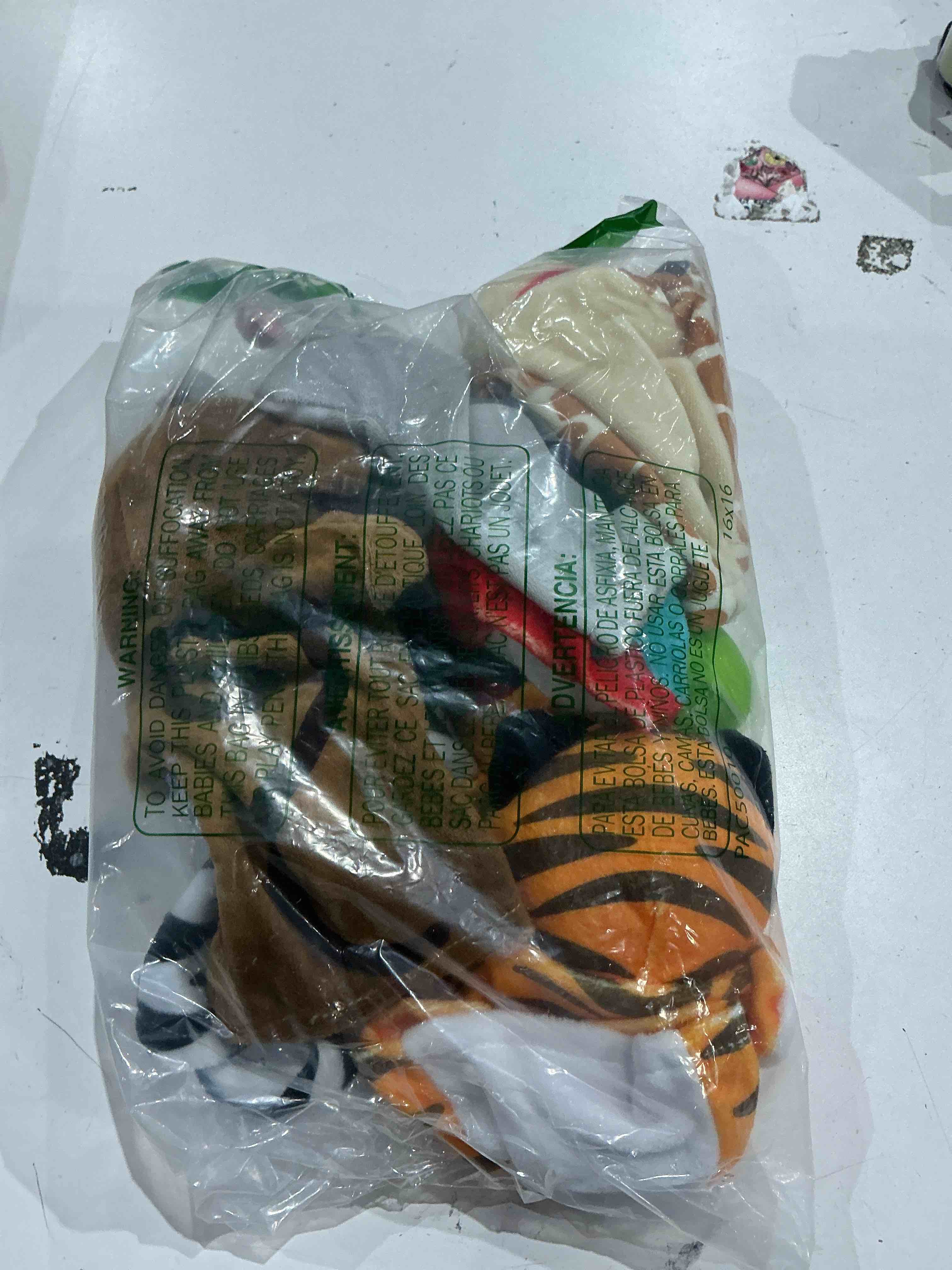 Condition photo showing As Is for melissa & doug safari buddies hand puppets, set of 6 (elephant, tiger, parrot, giraffe, monkey, zebra) soft, plush puppet, stuffed animals, pretend play toddler toys for girls & boys 2+